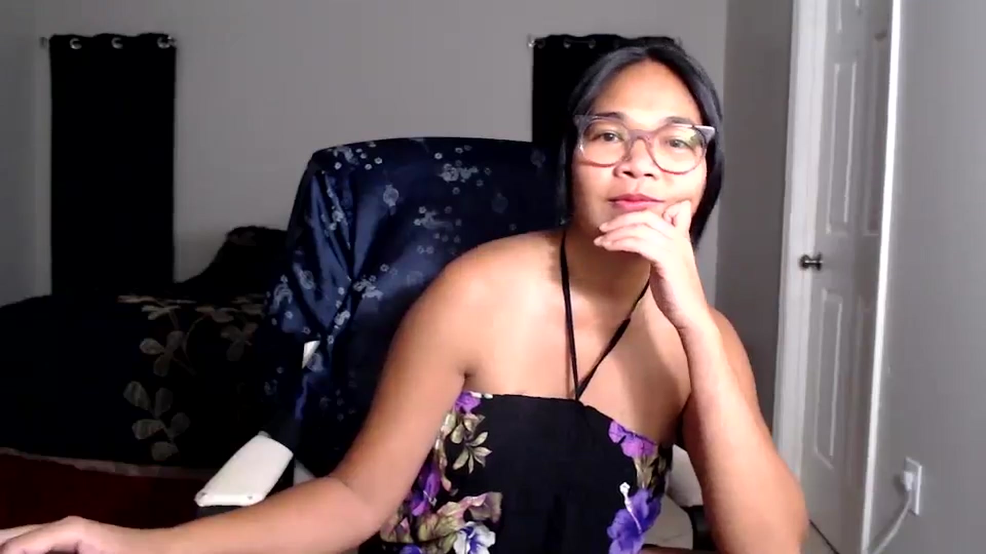 Gallery image thumbnail from Littlekai2025's myfreecams stream on, 06/11/2025, 02:00 image 9 of 20