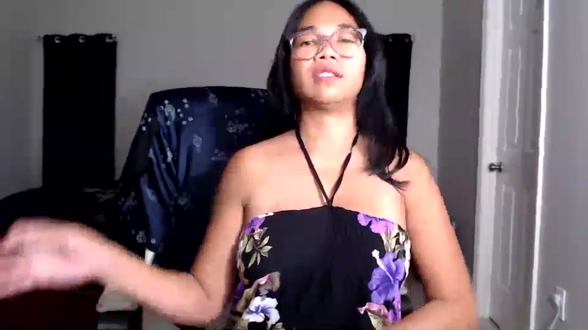 Gallery image thumbnail from Littlekai2025's myfreecams stream on, 06/11/2025, 05:02 image 14 of 20