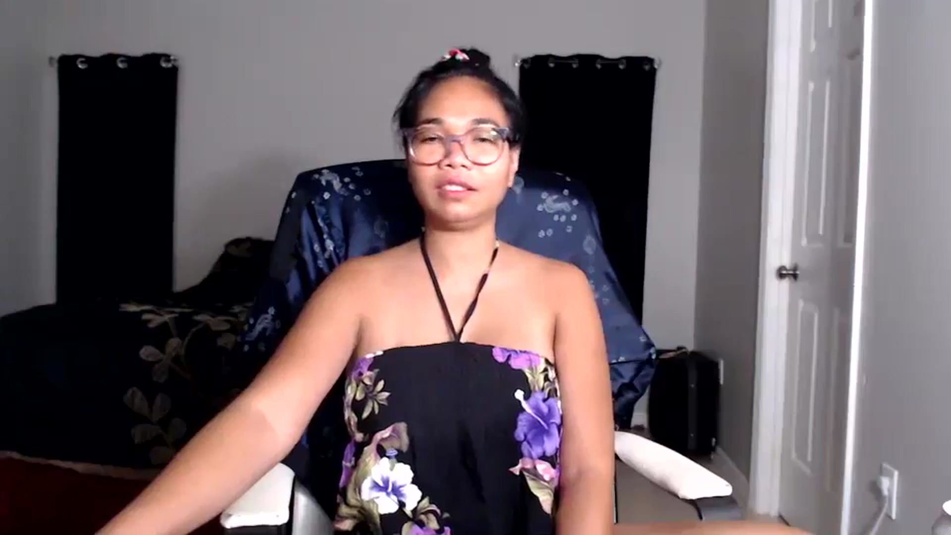 Gallery image thumbnail from Littlekai2025's myfreecams stream on, 06/11/2025, 05:02 image 3 of 20