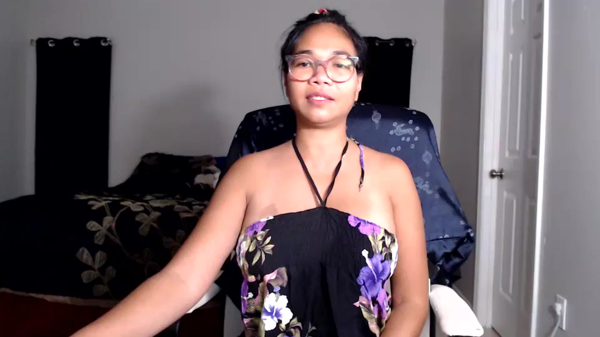 Gallery image thumbnail from Littlekai2025's myfreecams stream on, 06/11/2025, 05:02 image 6 of 20