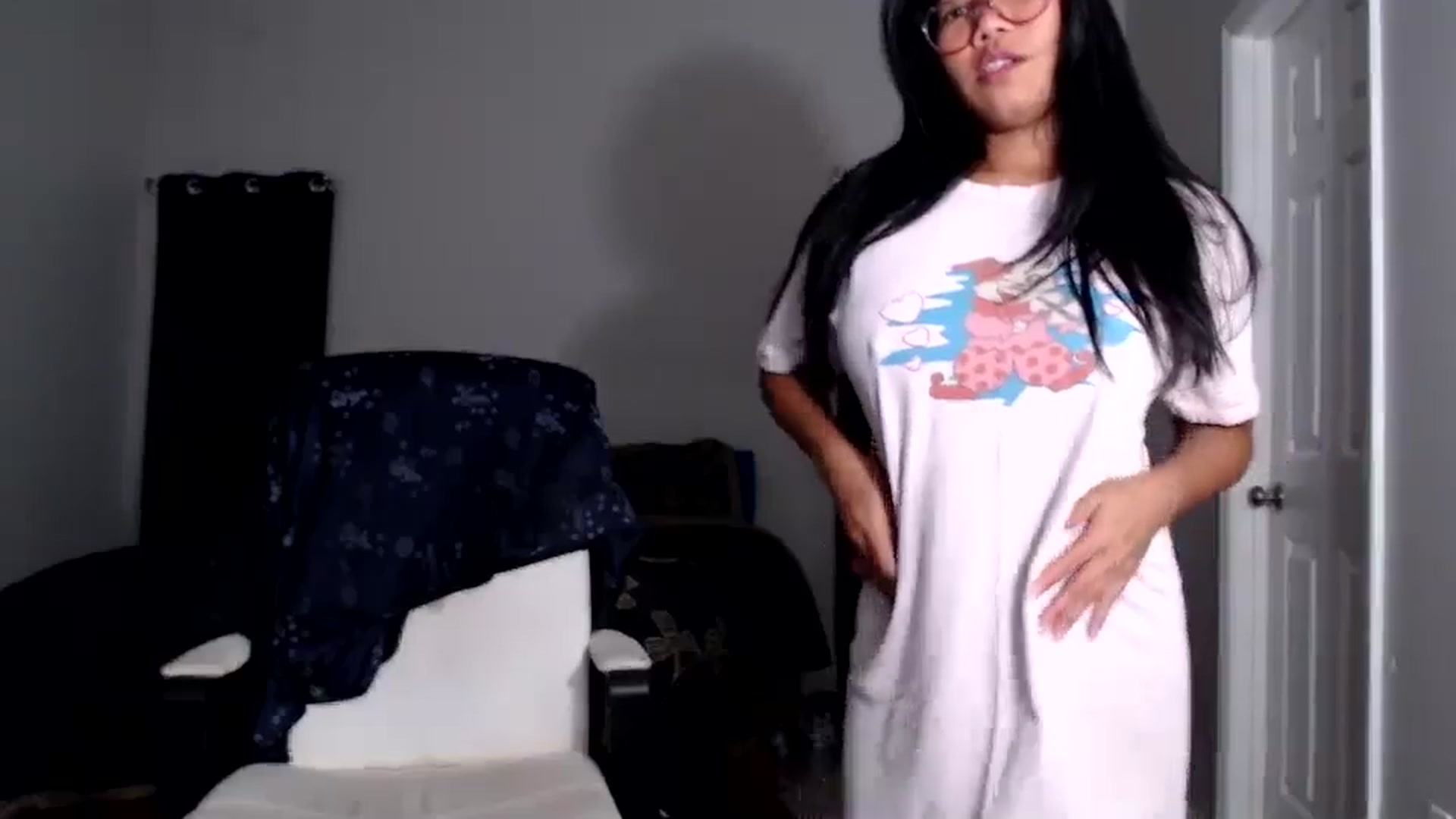 Gallery image thumbnail from Littlekai2025's myfreecams stream on, 06/13/2025, 04:17 image 18 of 20
