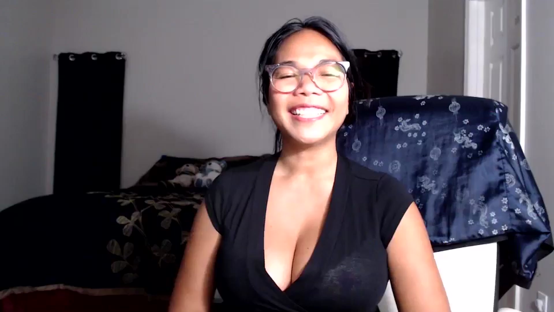 Gallery image thumbnail from Littlekai2025's myfreecams stream on, 06/13/2025, 04:17 image 17 of 20