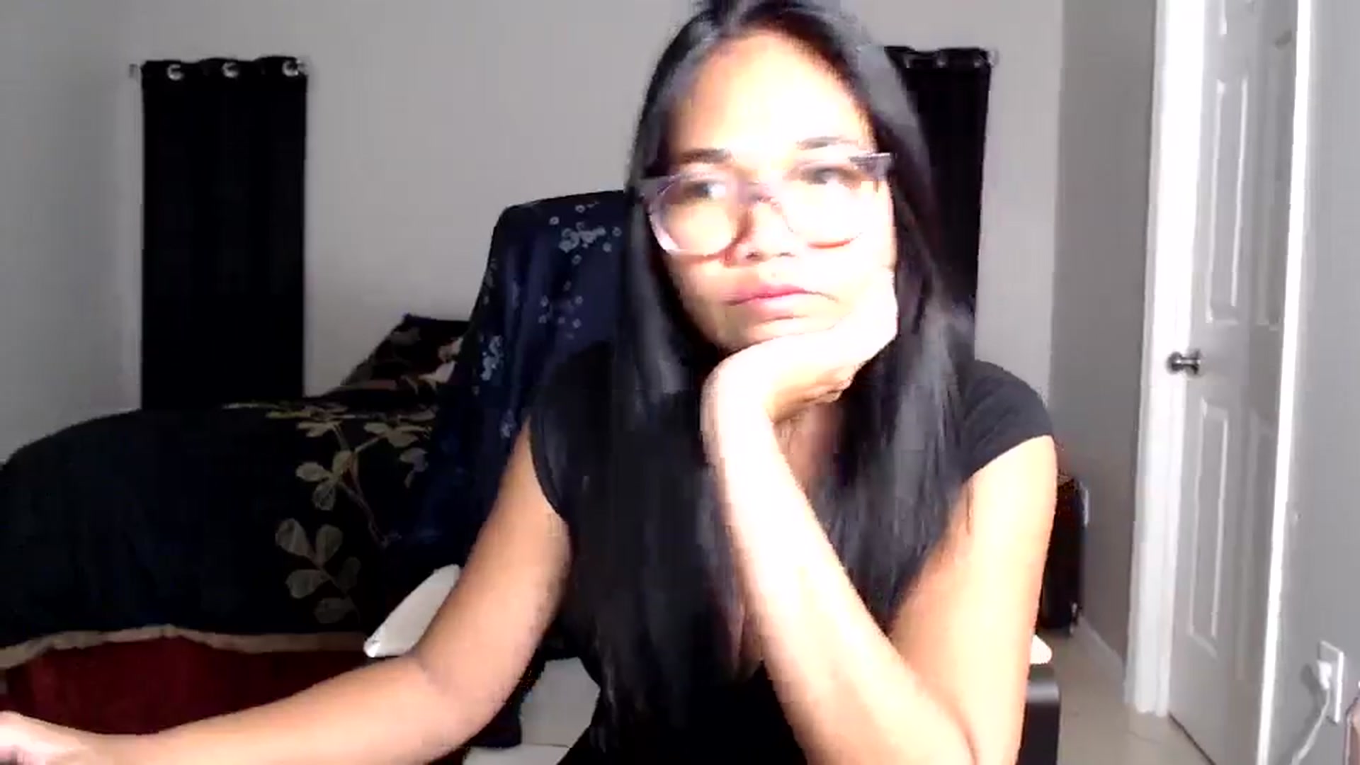 Gallery image thumbnail from Littlekai2025's myfreecams stream on, 06/13/2025, 04:17 image 4 of 20