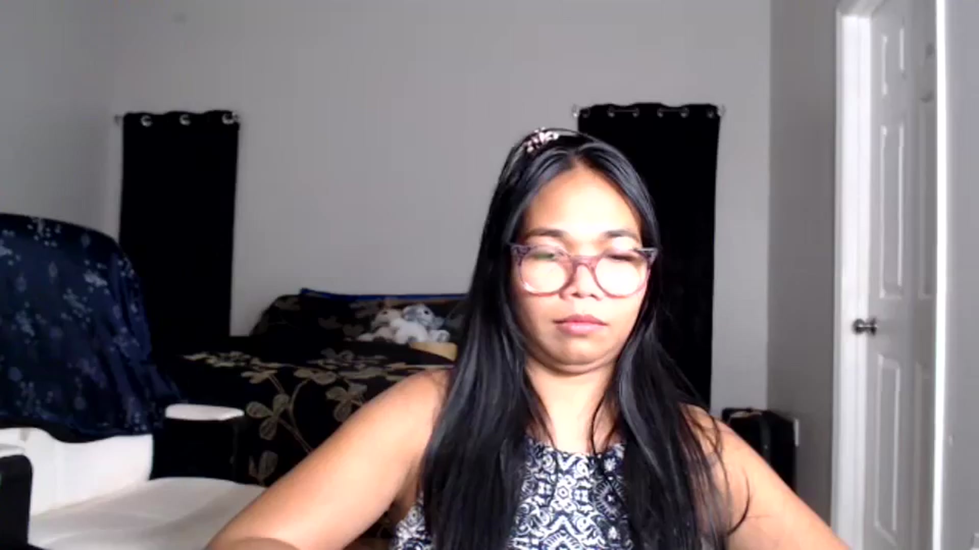 Gallery image thumbnail from Littlekai2025's myfreecams stream on, 06/15/2025, 05:12 image 6 of 20
