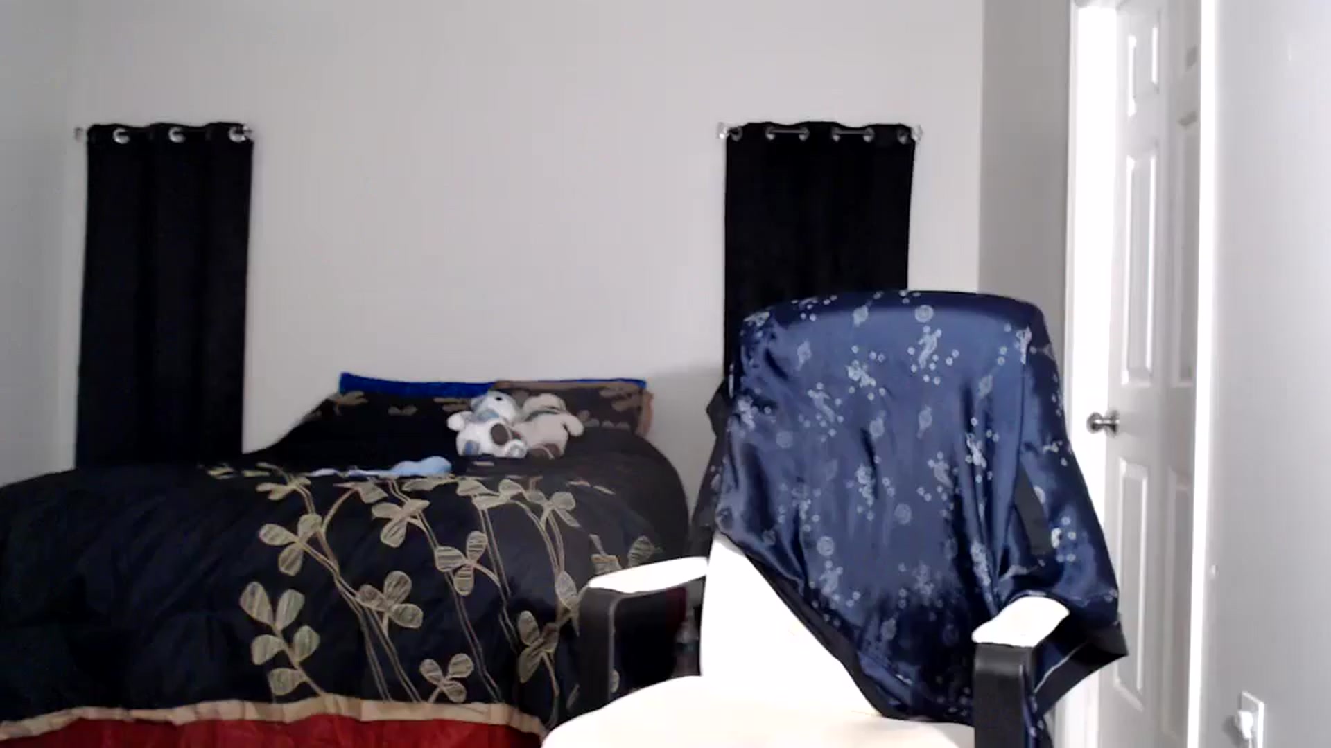 Gallery image thumbnail from Littlekai2025's myfreecams stream on, 06/16/2025, 04:10 image 16 of 20
