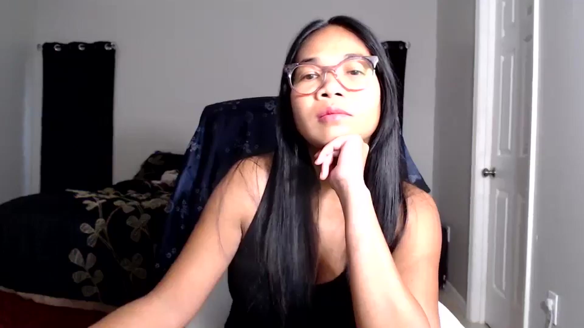 Gallery image thumbnail from Littlekai2025's myfreecams stream on, 06/18/2025, 24:51 image 7 of 20
