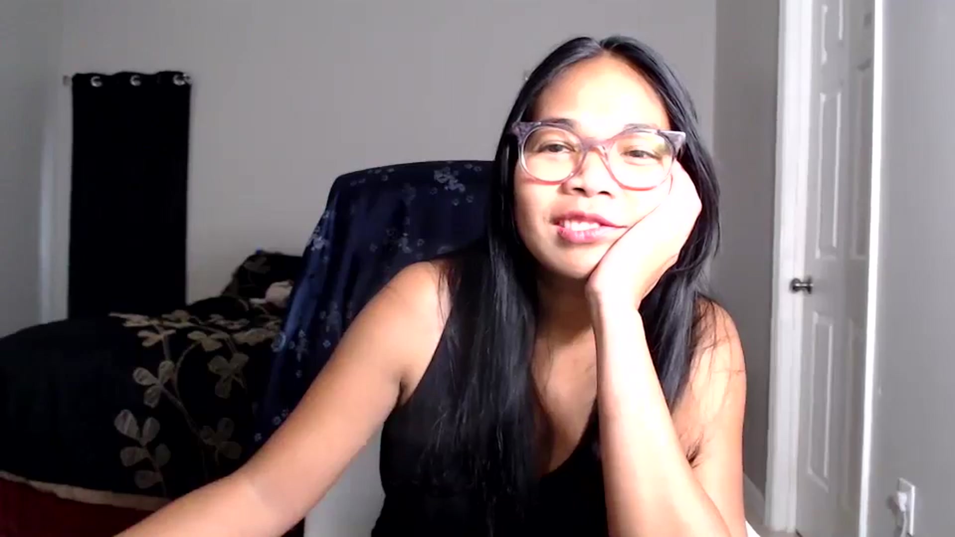 Gallery image thumbnail from Littlekai2025's myfreecams stream on, 06/18/2025, 24:51 image 4 of 20