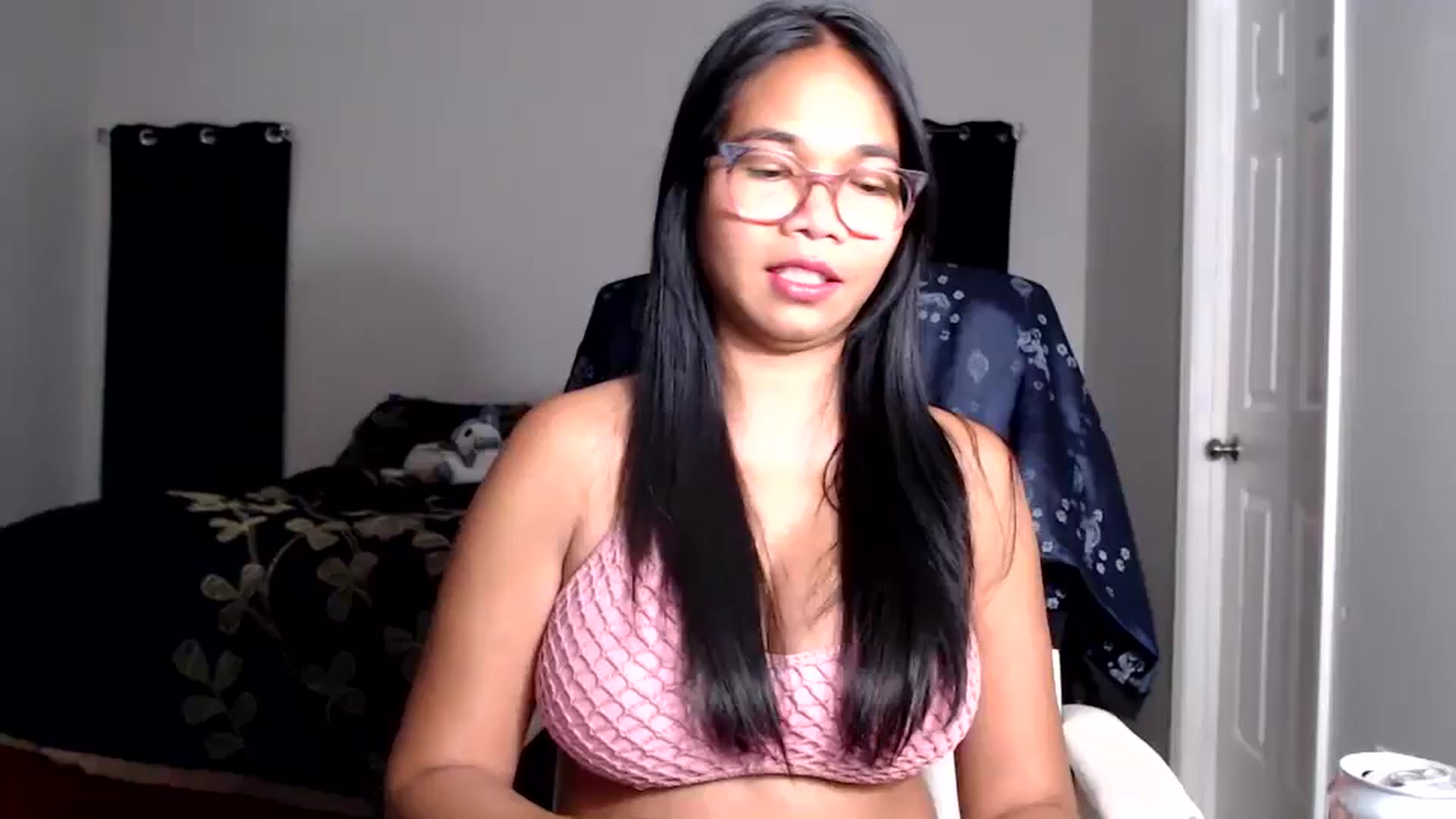 Gallery image thumbnail from Littlekai2025's myfreecams stream on, 06/18/2025, 03:53 image 7 of 20