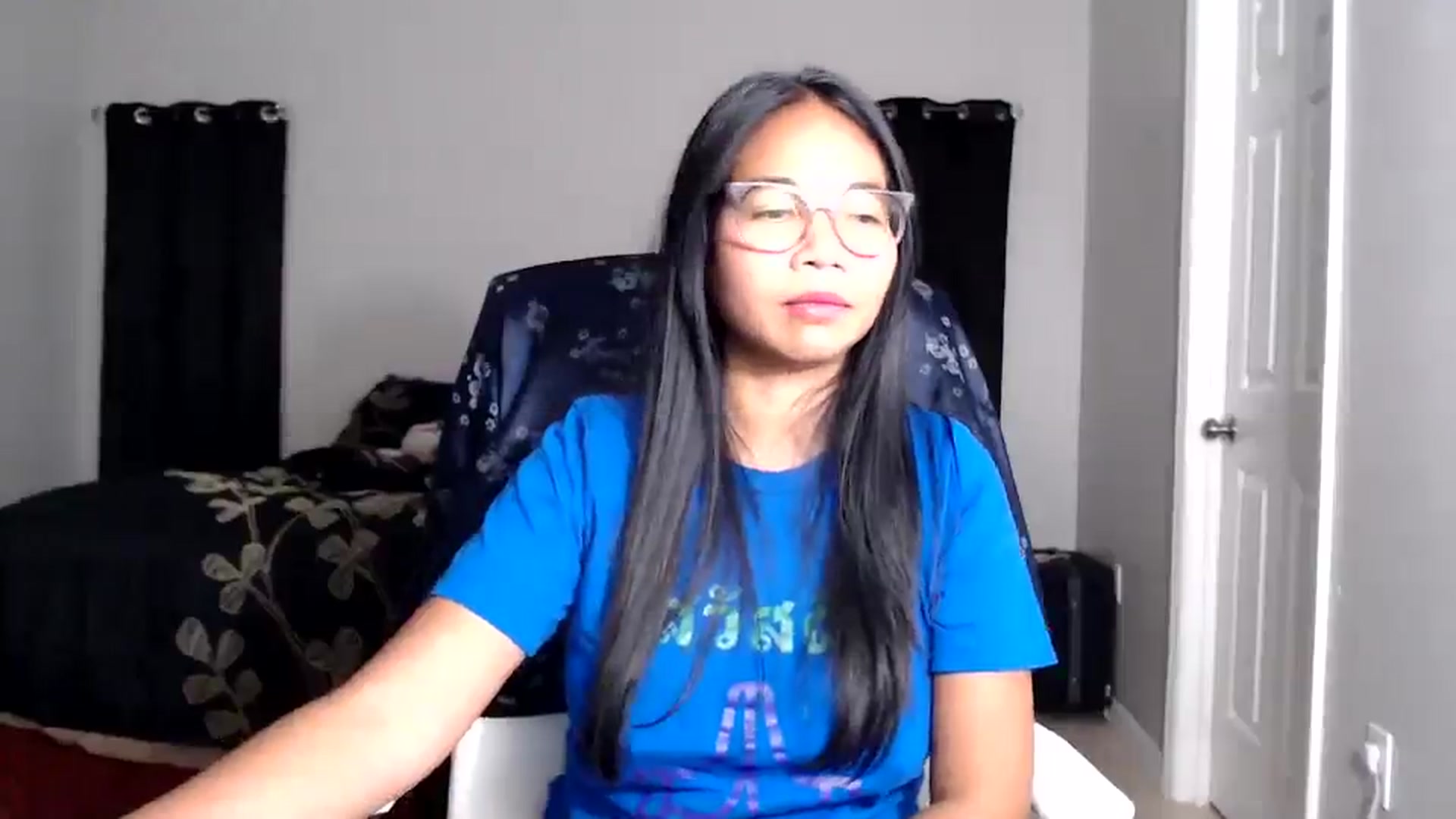 Gallery image thumbnail from Littlekai2025's myfreecams stream on, 06/18/2025, 03:53 image 12 of 20