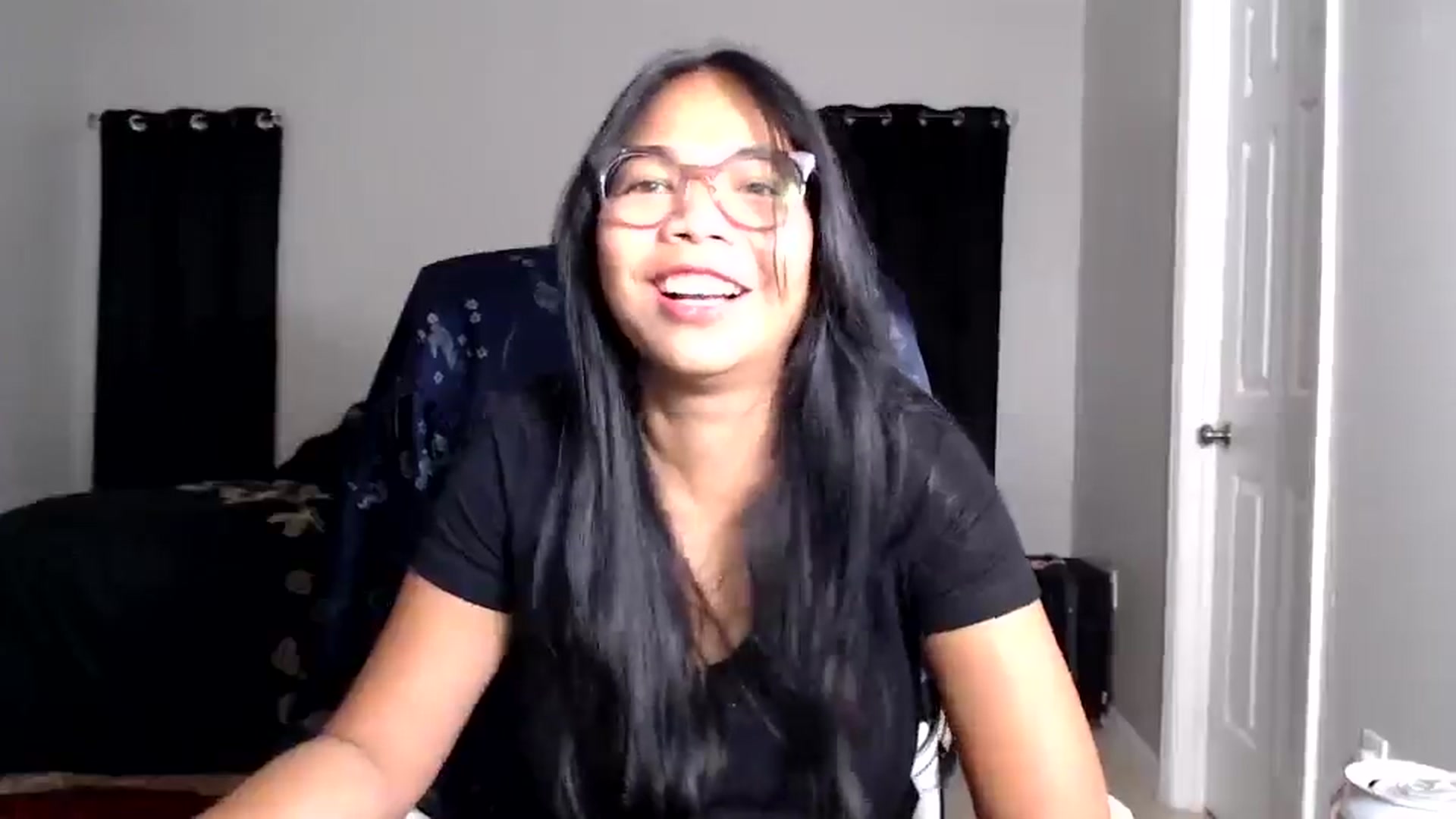 Gallery image thumbnail from Littlekai2025's myfreecams stream on, 06/20/2025, 04:19 image 13 of 20