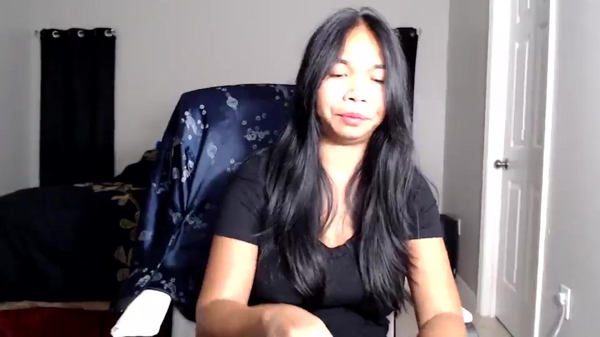 Gallery image thumbnail from Littlekai2025's myfreecams stream on, 06/20/2025, 04:19 image 7 of 20