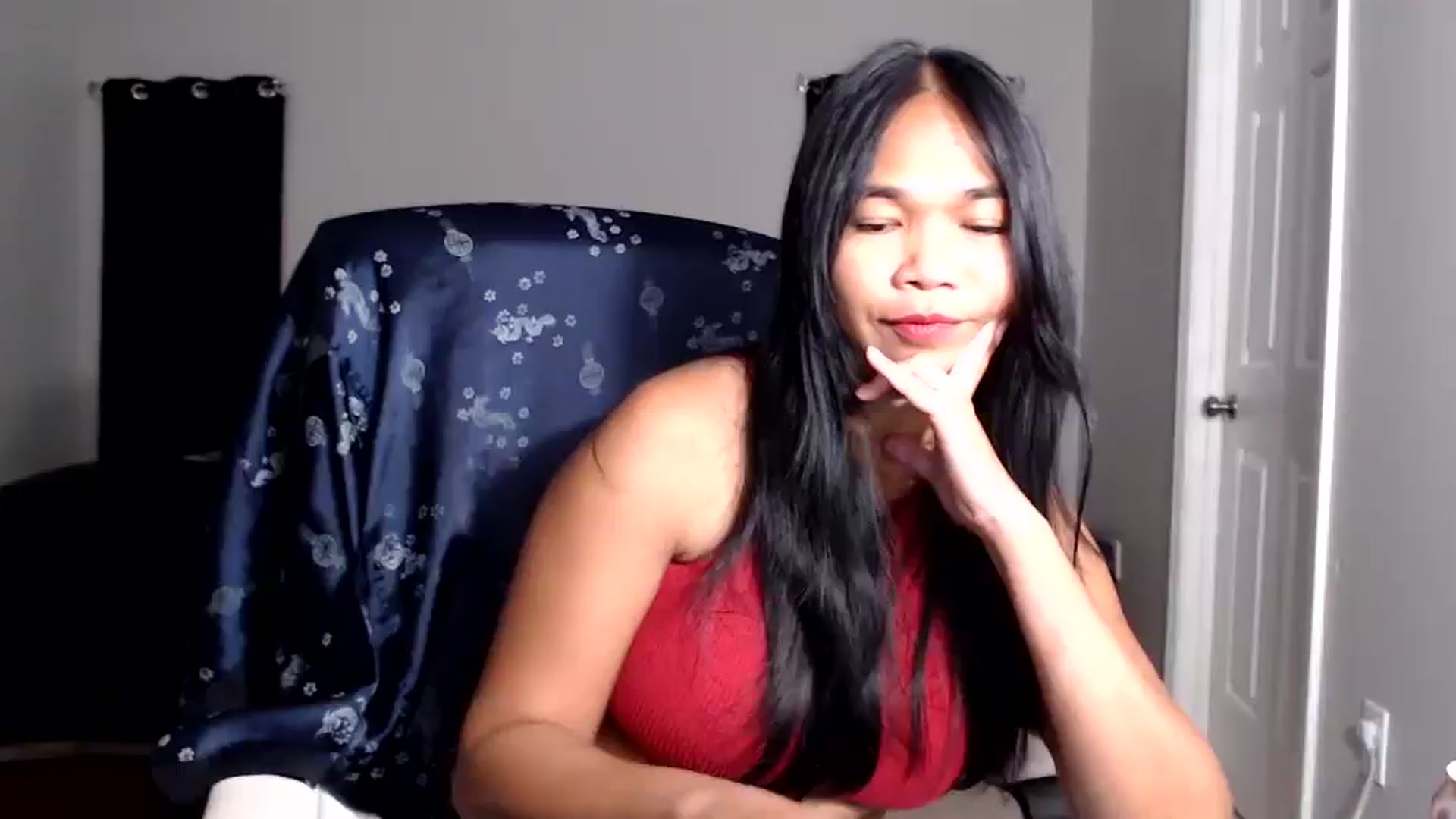 Gallery image thumbnail from Littlekai2025's myfreecams stream on, 06/20/2025, 04:19 image 3 of 20