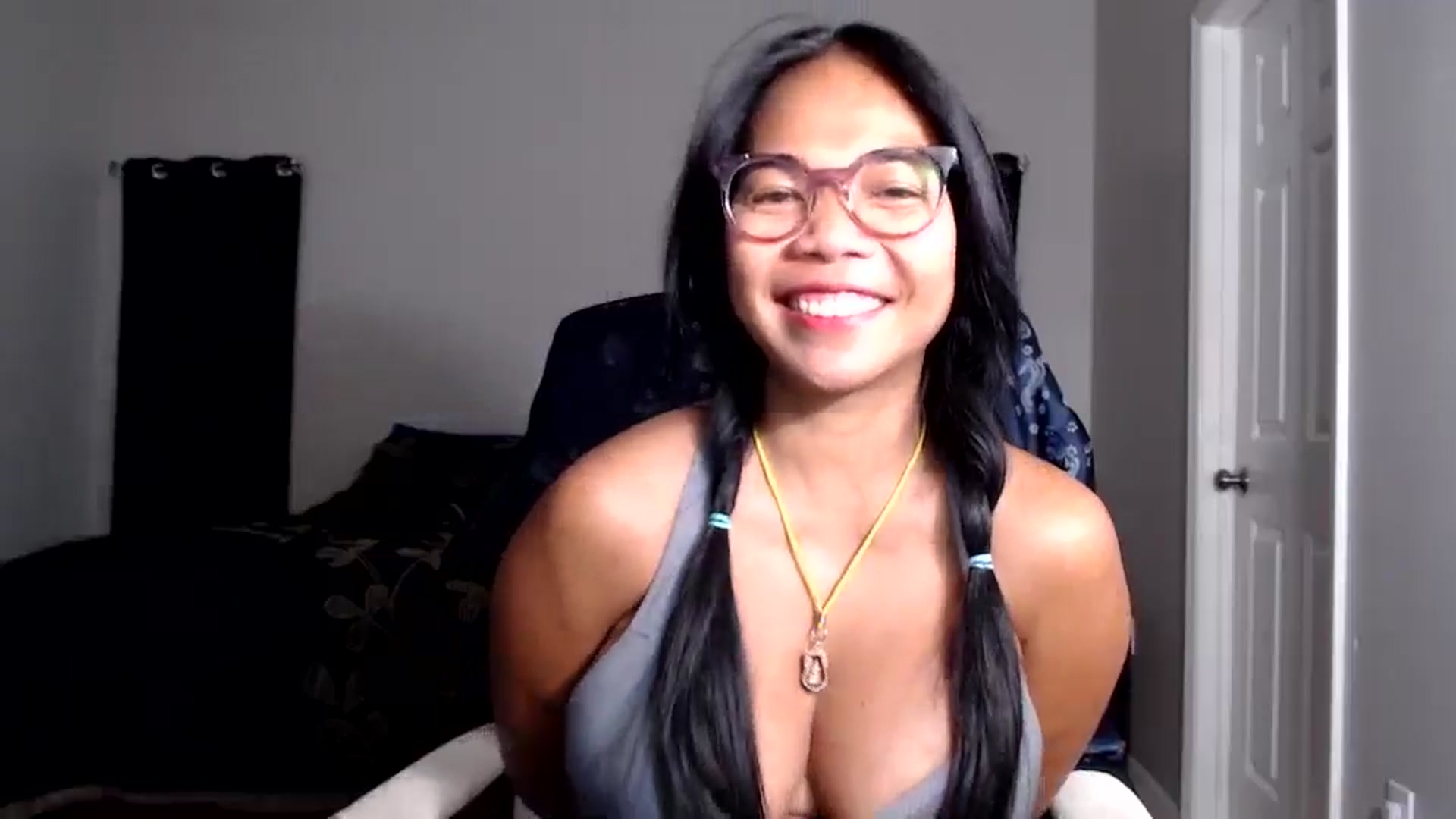 Gallery image thumbnail from Littlekai2025's myfreecams stream on, 06/21/2025, 04:44 image 18 of 20