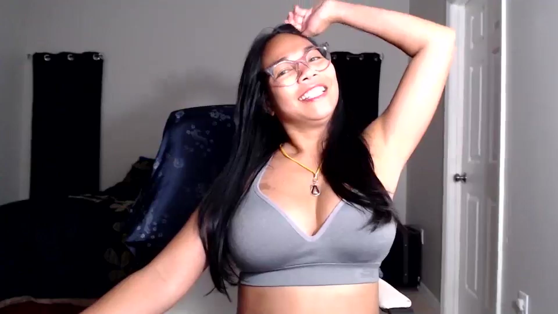 Gallery image thumbnail from Littlekai2025's myfreecams stream on, 06/21/2025, 04:44 image 9 of 20
