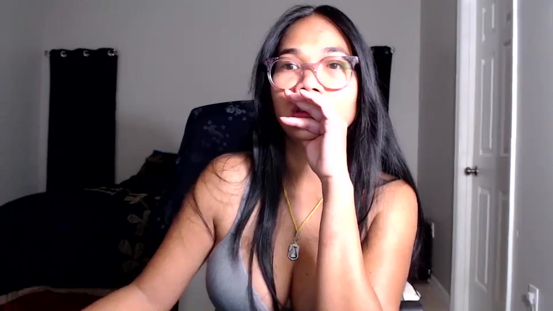 Gallery image thumbnail from Littlekai2025's myfreecams stream on, 06/21/2025, 04:44 image 3 of 20