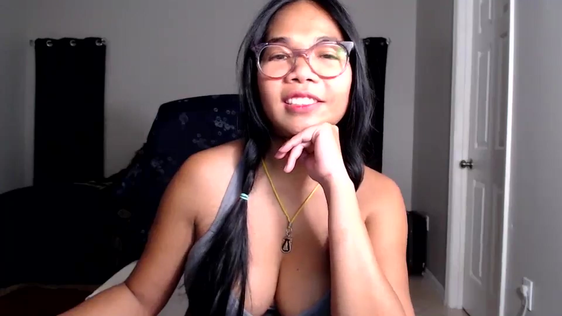 Gallery image thumbnail from Littlekai2025's myfreecams stream on, 06/21/2025, 04:44 image 15 of 20