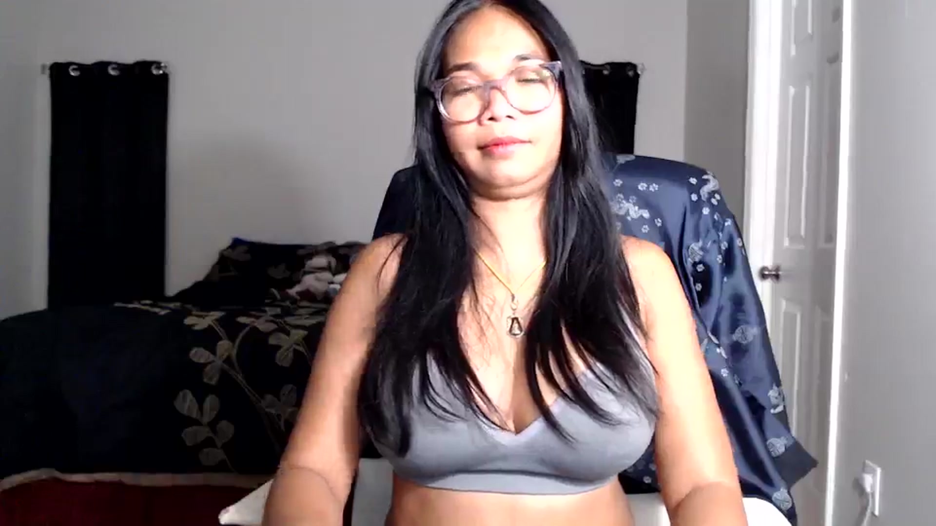 Gallery image thumbnail from Littlekai2025's myfreecams stream on, 06/21/2025, 04:44 image 11 of 20