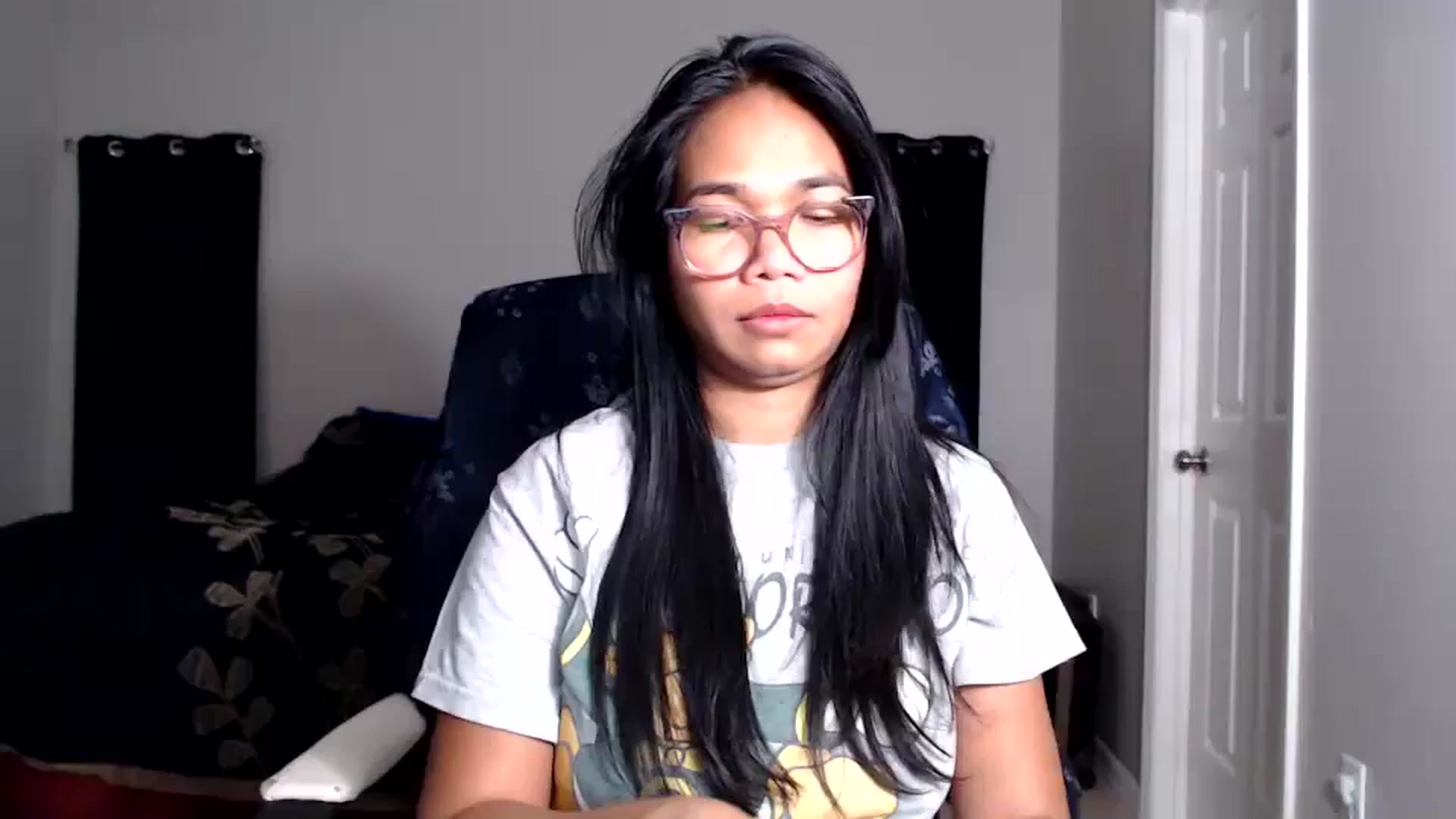 Gallery image thumbnail from Littlekai2025's myfreecams stream on, 06/22/2025, 06:32 image 1 of 20