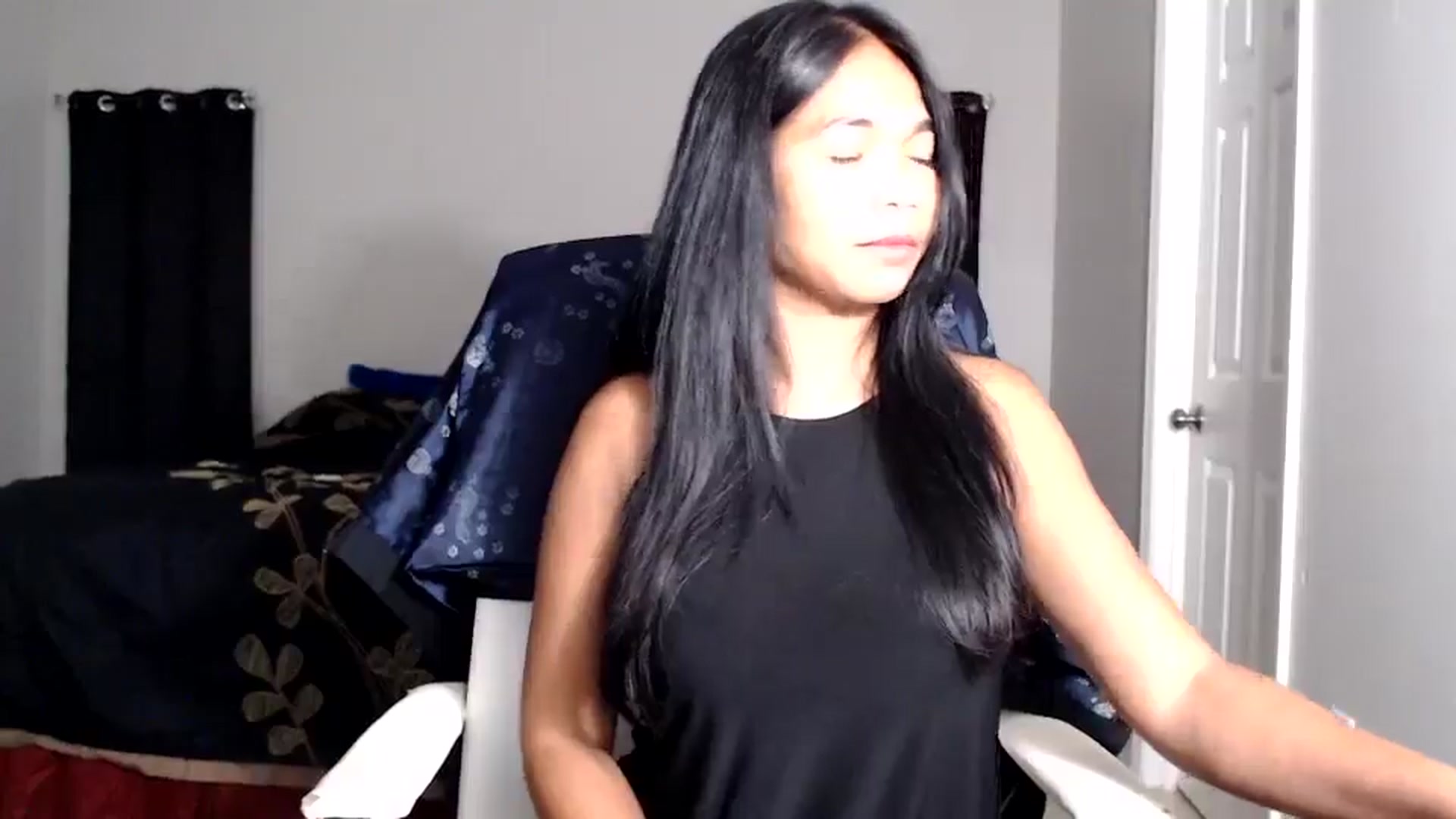 Gallery image thumbnail from Littlekai2025's myfreecams stream on, 06/23/2025, 04:22 image 3 of 20