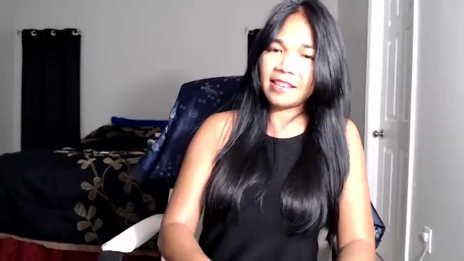 Gallery image thumbnail from Littlekai2025's myfreecams stream on, 06/23/2025, 04:22 image 4 of 20