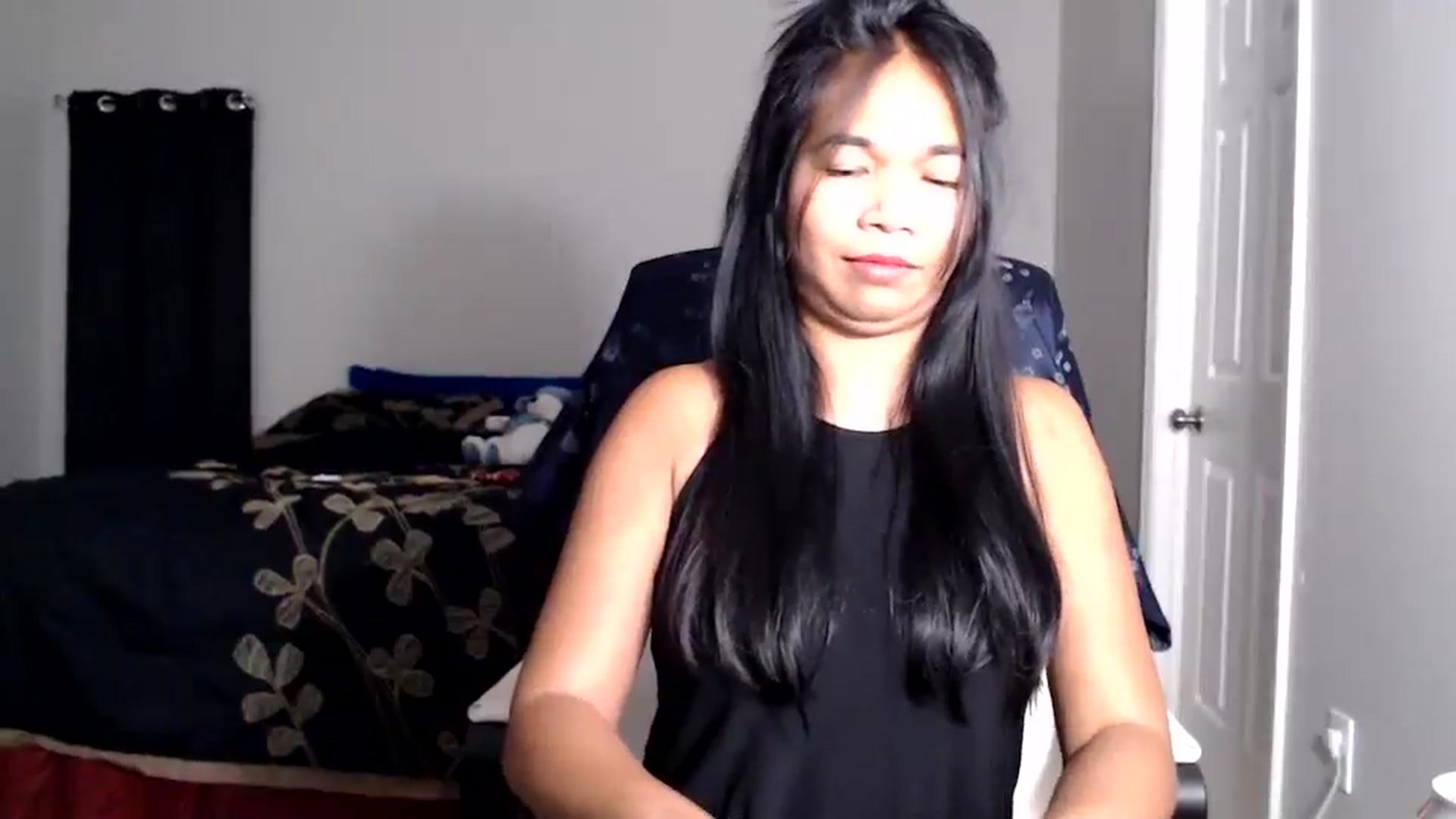 Gallery image thumbnail from Littlekai2025's myfreecams stream on, 06/23/2025, 04:22 image 9 of 20
