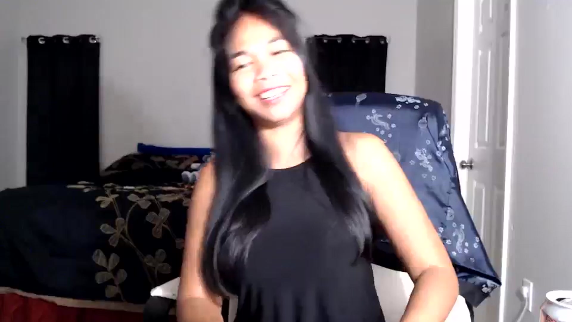 Gallery image thumbnail from Littlekai2025's myfreecams stream on, 06/23/2025, 04:22 image 11 of 20