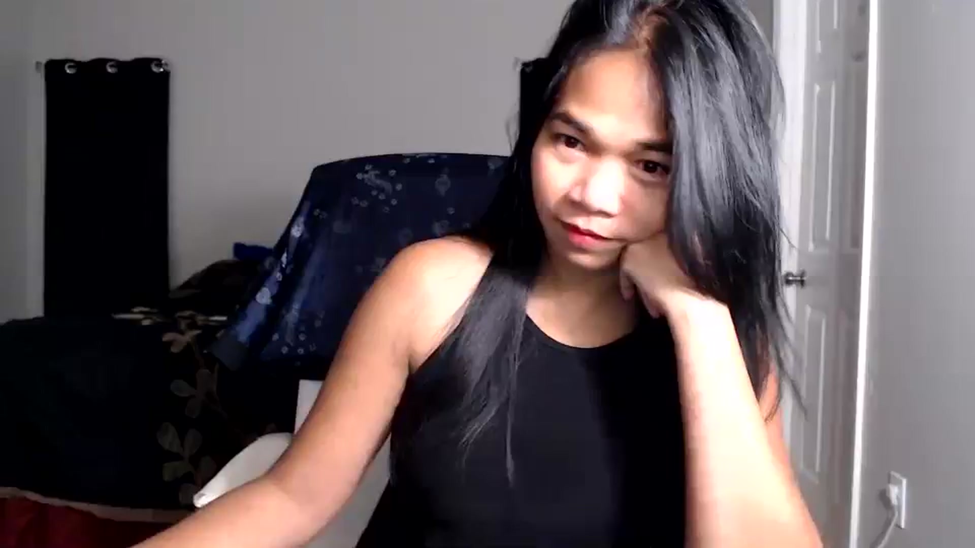 Gallery image thumbnail from Littlekai2025's myfreecams stream on, 06/23/2025, 04:22 image 1 of 20