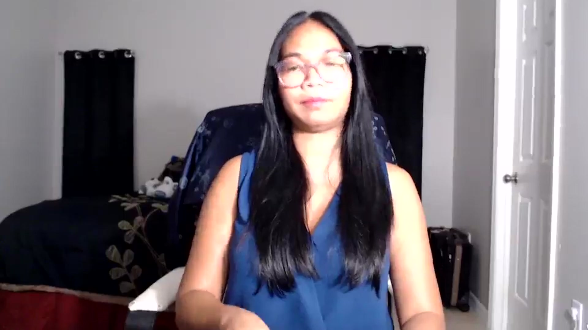 Gallery image thumbnail from Littlekai2025's myfreecams stream on, 06/24/2025, 03:41 image 12 of 20
