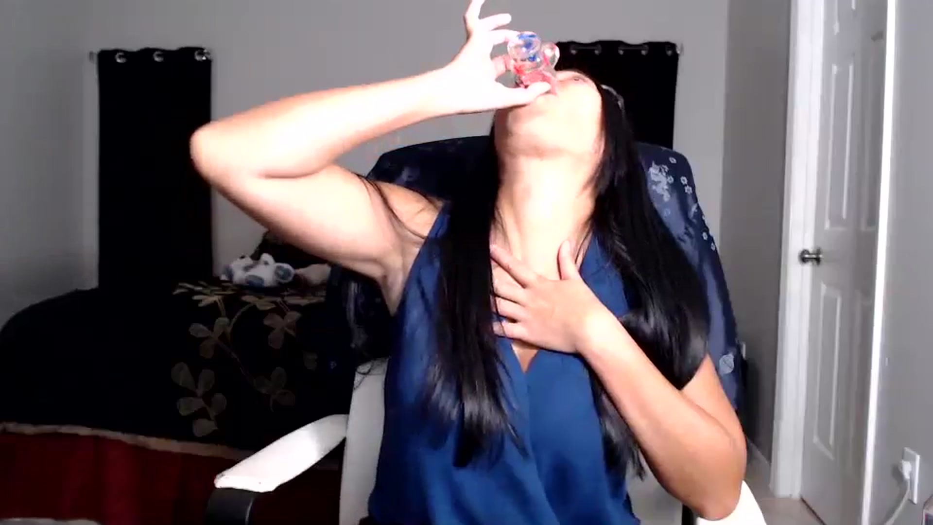 Gallery image thumbnail from Littlekai2025's myfreecams stream on, 06/24/2025, 03:41 image 16 of 20