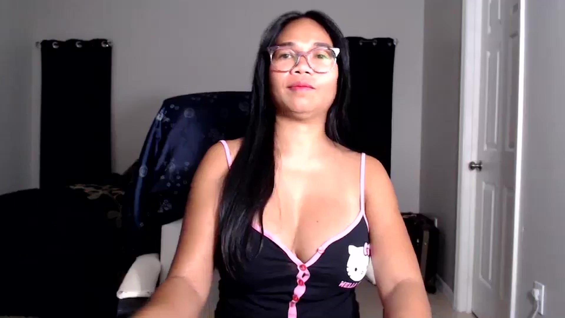 Gallery image thumbnail from Littlekai2025's myfreecams stream on, 06/25/2025, 04:48 image 15 of 20