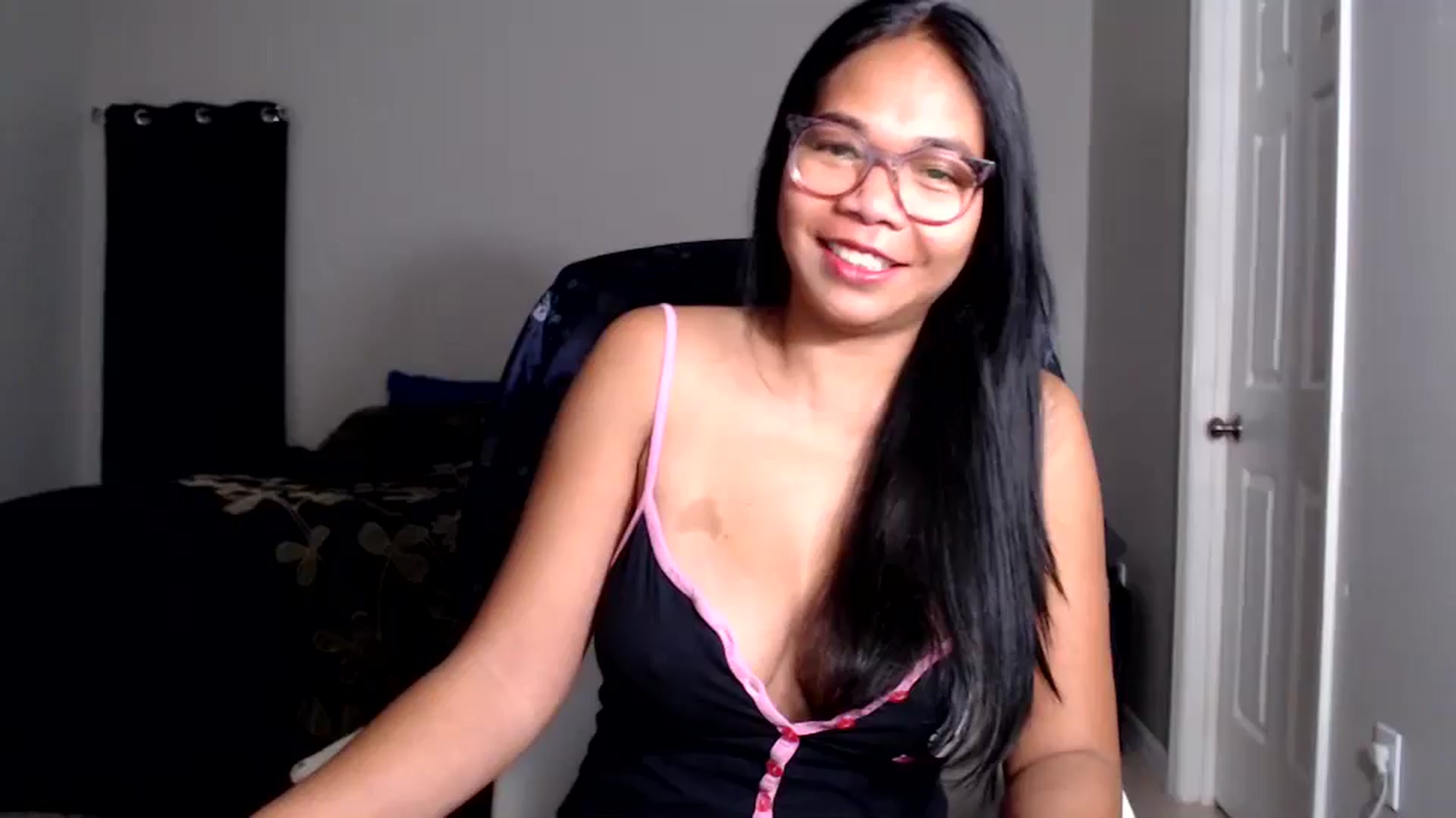 Gallery image thumbnail from Littlekai2025's myfreecams stream on, 06/25/2025, 04:48 image 10 of 20