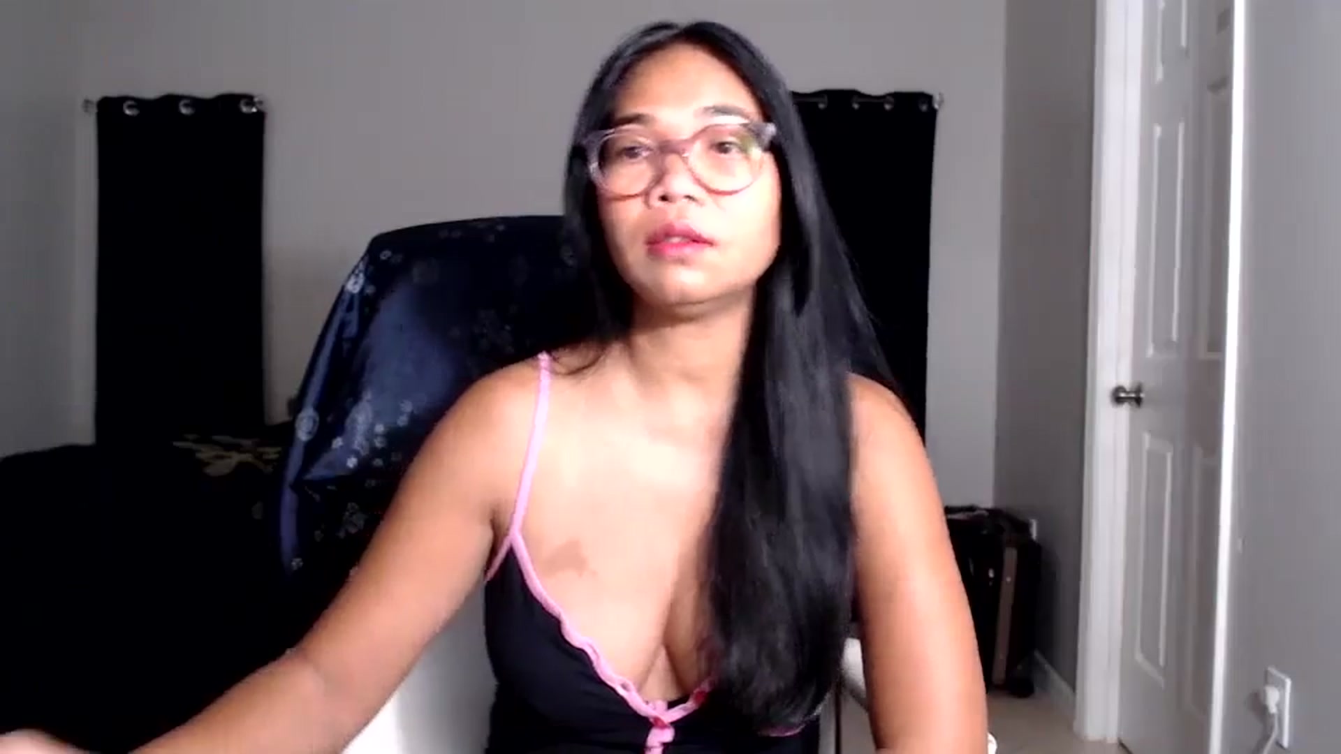 Gallery image thumbnail from Littlekai2025's myfreecams stream on, 06/25/2025, 04:48 image 2 of 20