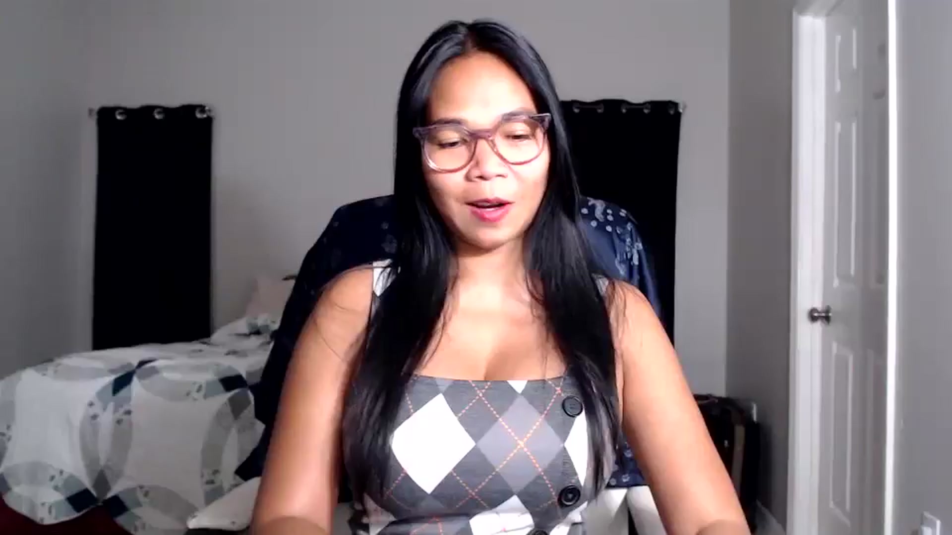 Gallery image thumbnail from Littlekai2025's myfreecams stream on, 06/28/2025, 03:11 image 1 of 20