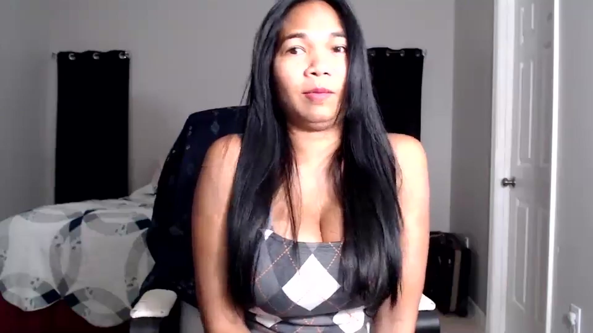 Gallery image thumbnail from Littlekai2025's myfreecams stream on, 06/28/2025, 03:11 image 18 of 20