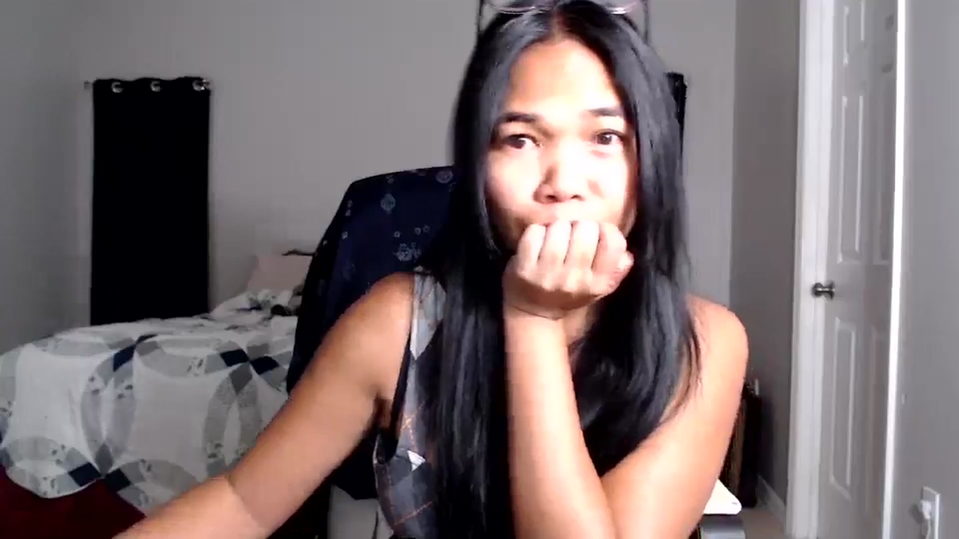 Gallery image thumbnail from Littlekai2025's myfreecams stream on, 06/28/2025, 03:11 image 17 of 20