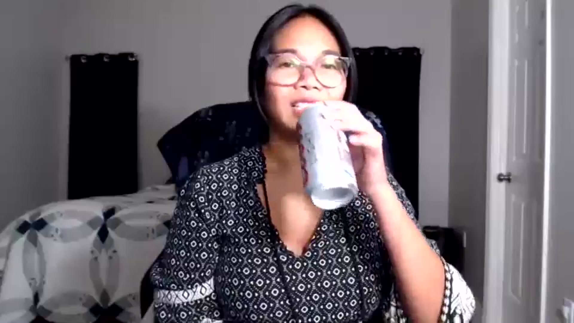 Gallery image thumbnail from Littlekai2025's myfreecams stream on, 06/30/2025, 24:59 image 16 of 20