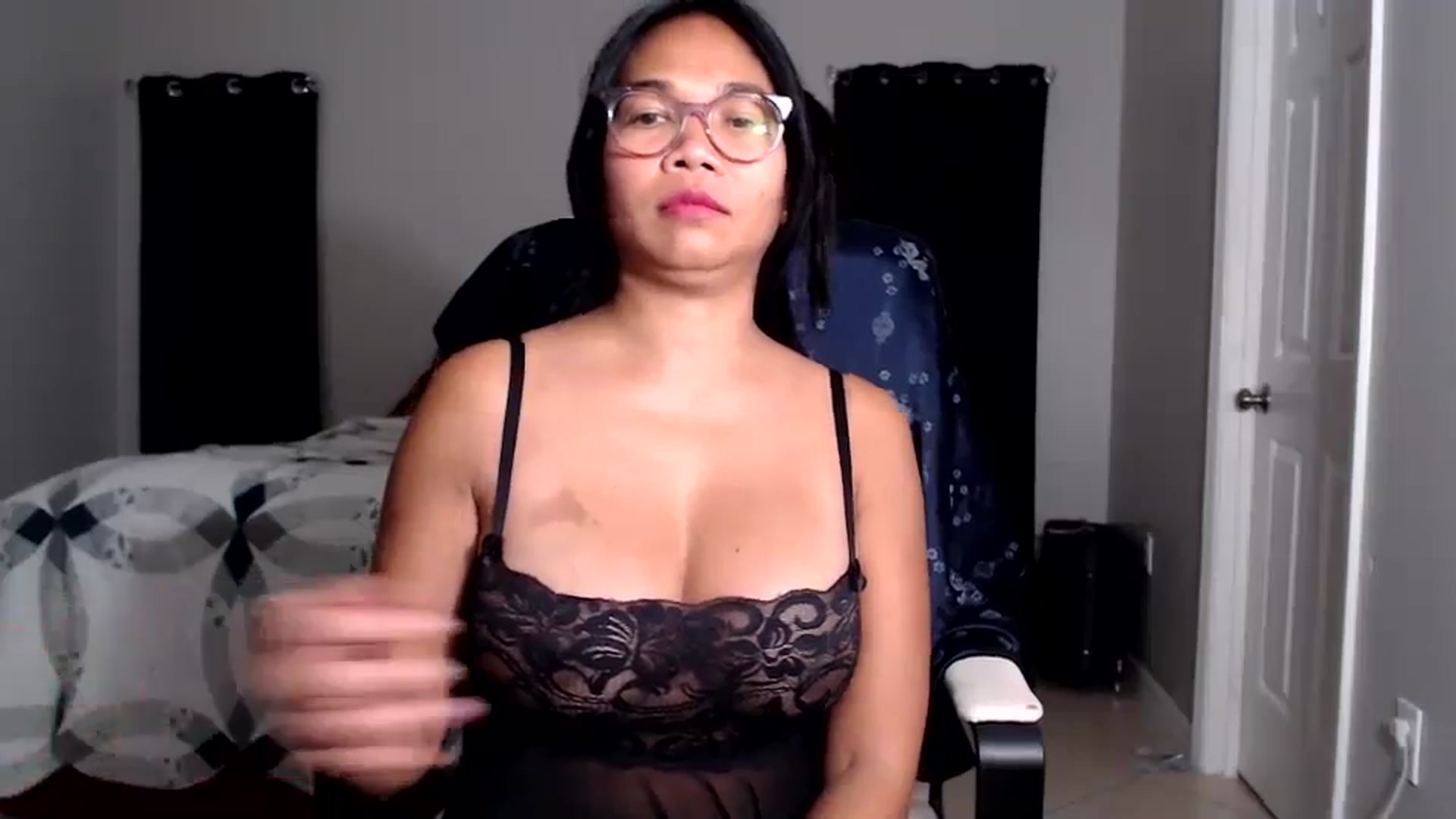 Gallery image thumbnail from Littlekai2025's myfreecams stream on, 06/30/2025, 02:40 image 15 of 20