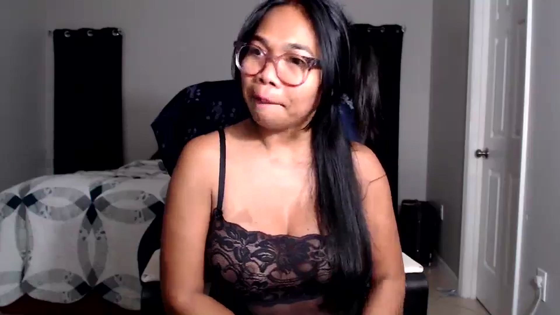 Gallery image thumbnail from Littlekai2025's myfreecams stream on, 06/30/2025, 02:40 image 11 of 20