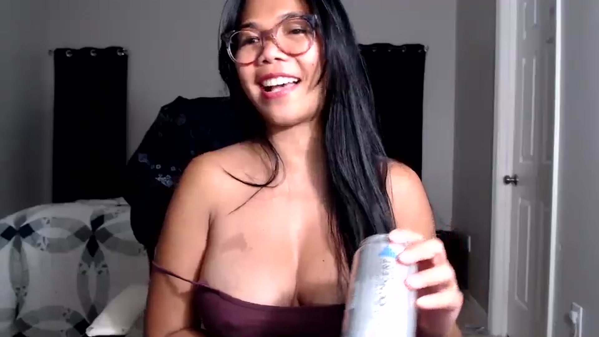 Gallery image thumbnail from Littlekai2025's myfreecams stream on, 06/30/2025, 04:26 image 6 of 20