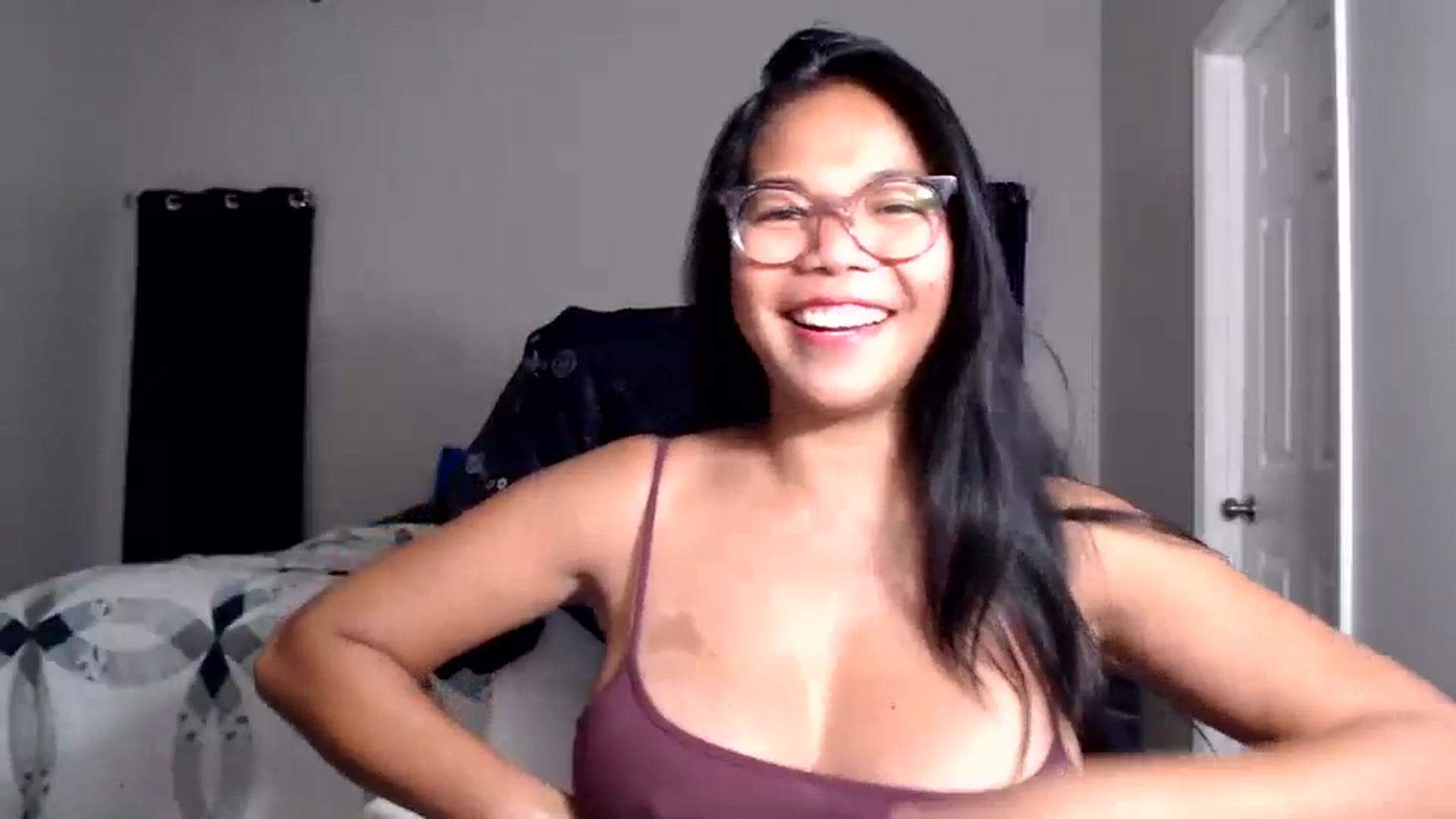 Gallery image thumbnail from Littlekai2025's myfreecams stream on, 06/30/2025, 04:26 image 15 of 20