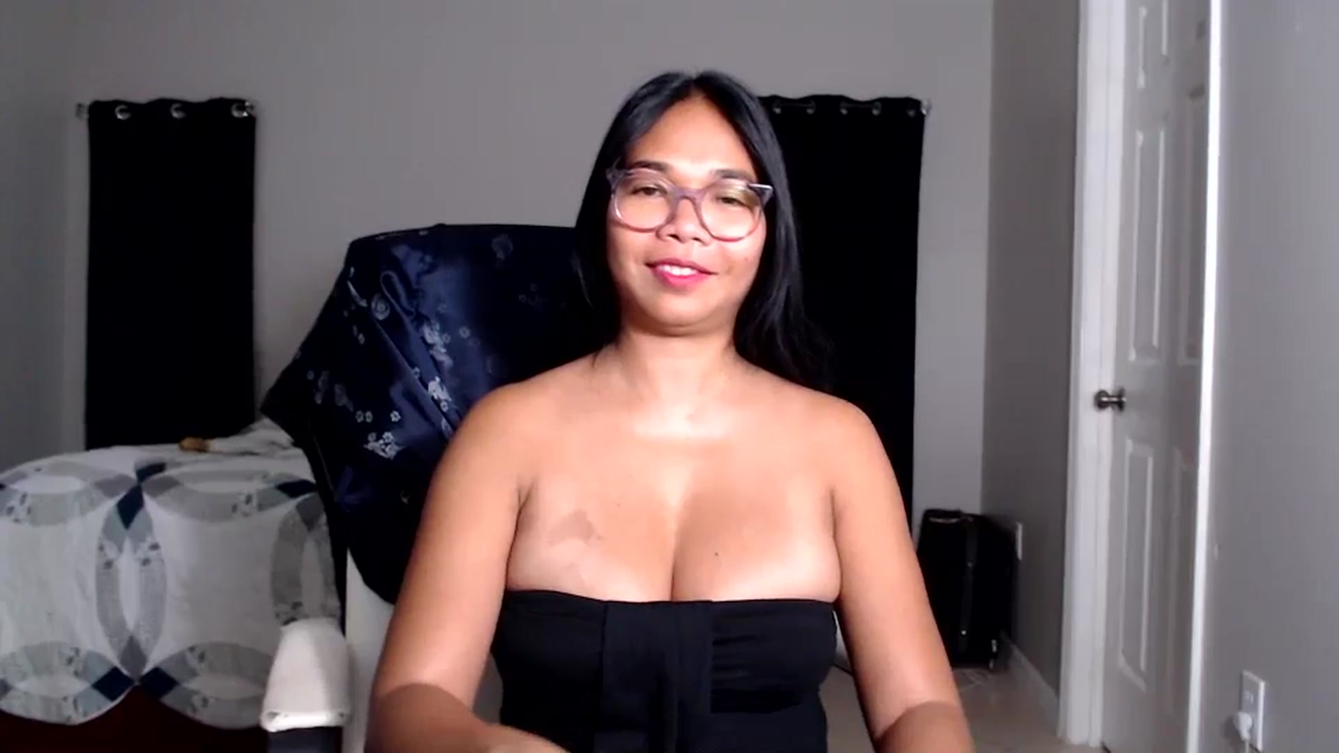 Gallery image thumbnail from Littlekai2025's myfreecams stream on, 07/02/2025, 02:30 image 5 of 20