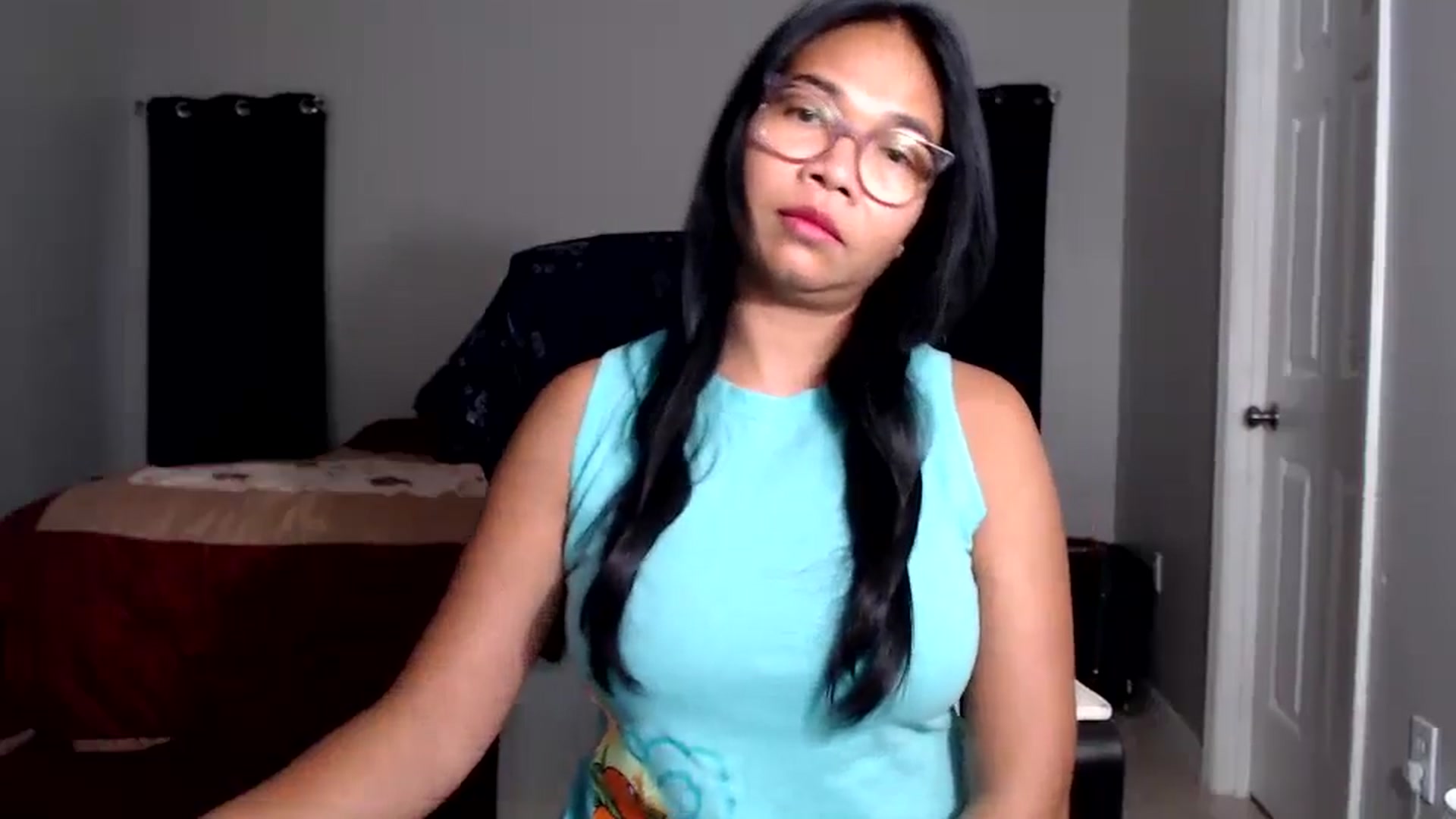 Gallery image thumbnail from Littlekai2025's myfreecams stream on, 07/03/2025, 24:00 image 14 of 20
