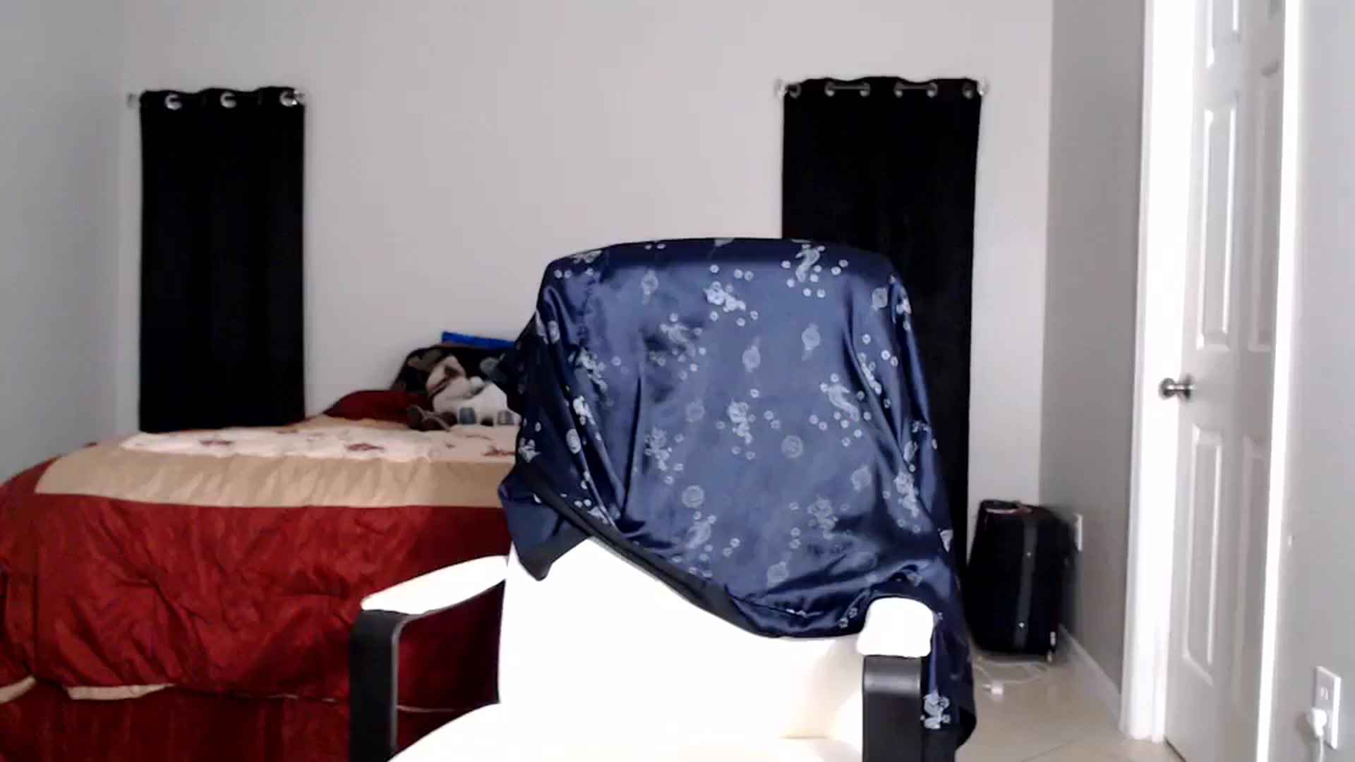 Gallery image thumbnail from Littlekai2025's myfreecams stream on, 07/03/2025, 01:24 image 10 of 20