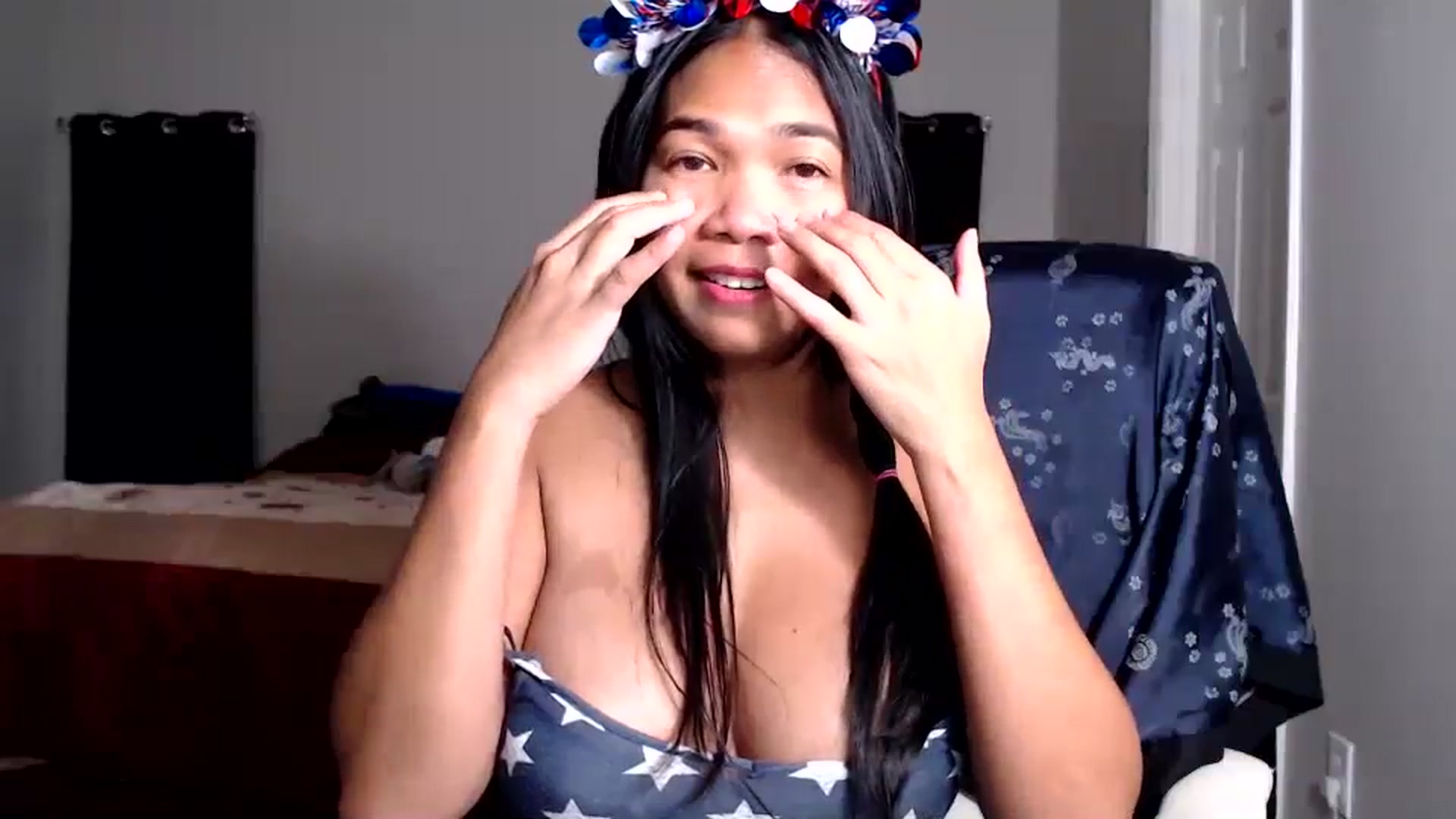Gallery image thumbnail from Littlekai2025's myfreecams stream on, 07/05/2025, 24:28 image 5 of 20