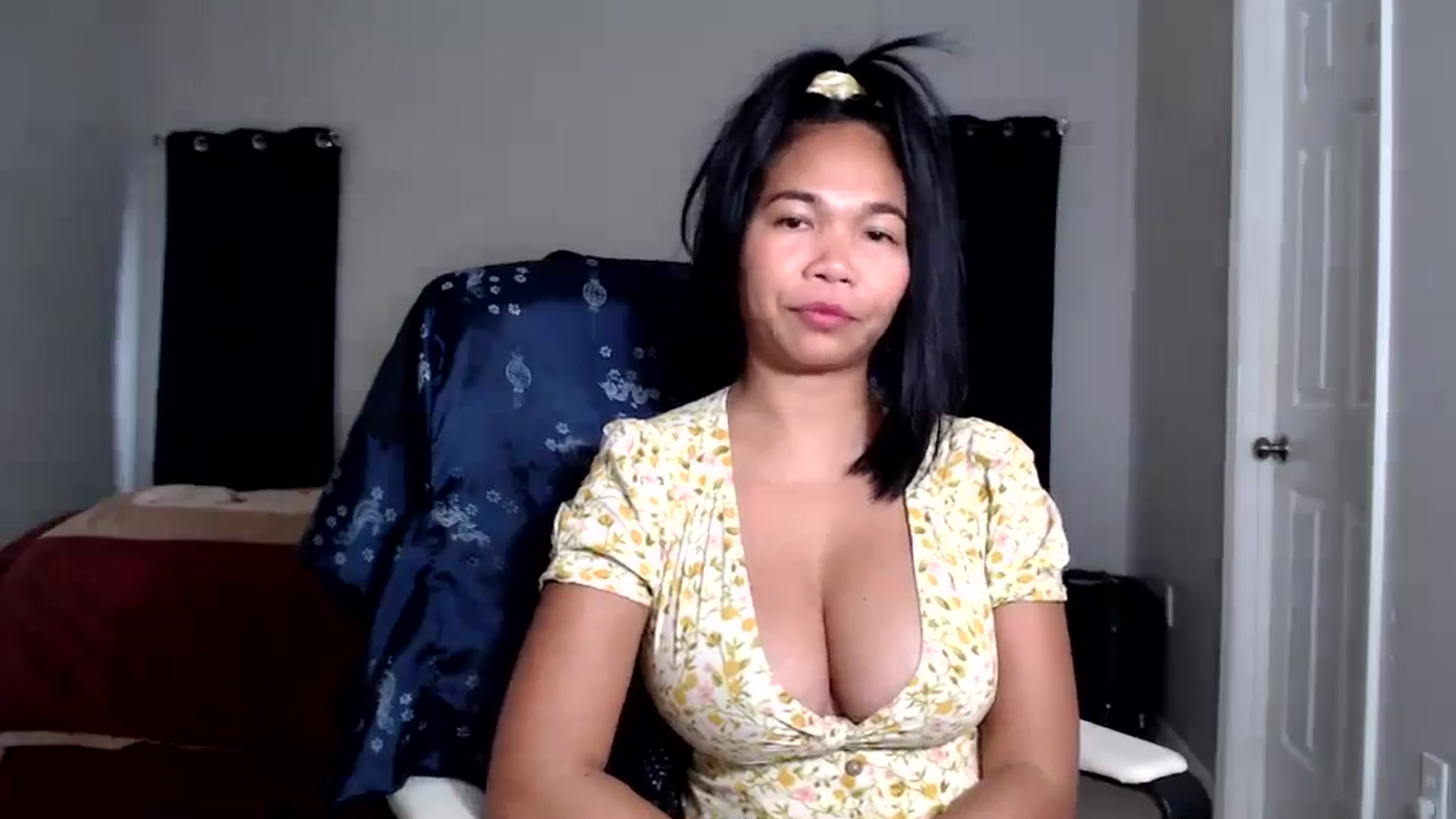 Gallery image thumbnail from Littlekai2025's myfreecams stream on, 07/05/2025, 21:23 image 12 of 20
