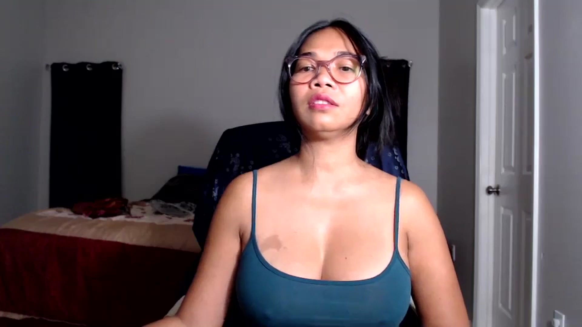 Gallery image thumbnail from Littlekai2025's myfreecams stream on, 07/07/2025, 03:55 image 16 of 20