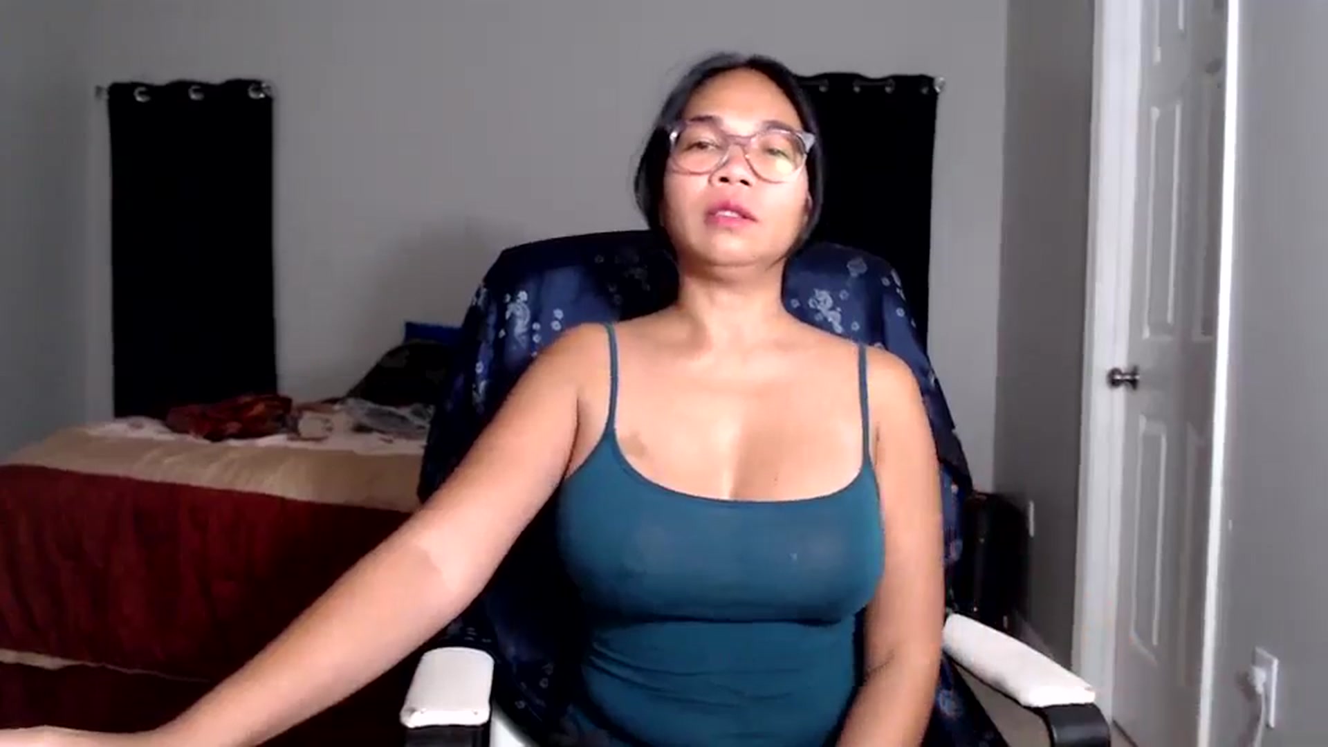 Gallery image thumbnail from Littlekai2025's myfreecams stream on, 07/07/2025, 03:55 image 12 of 20