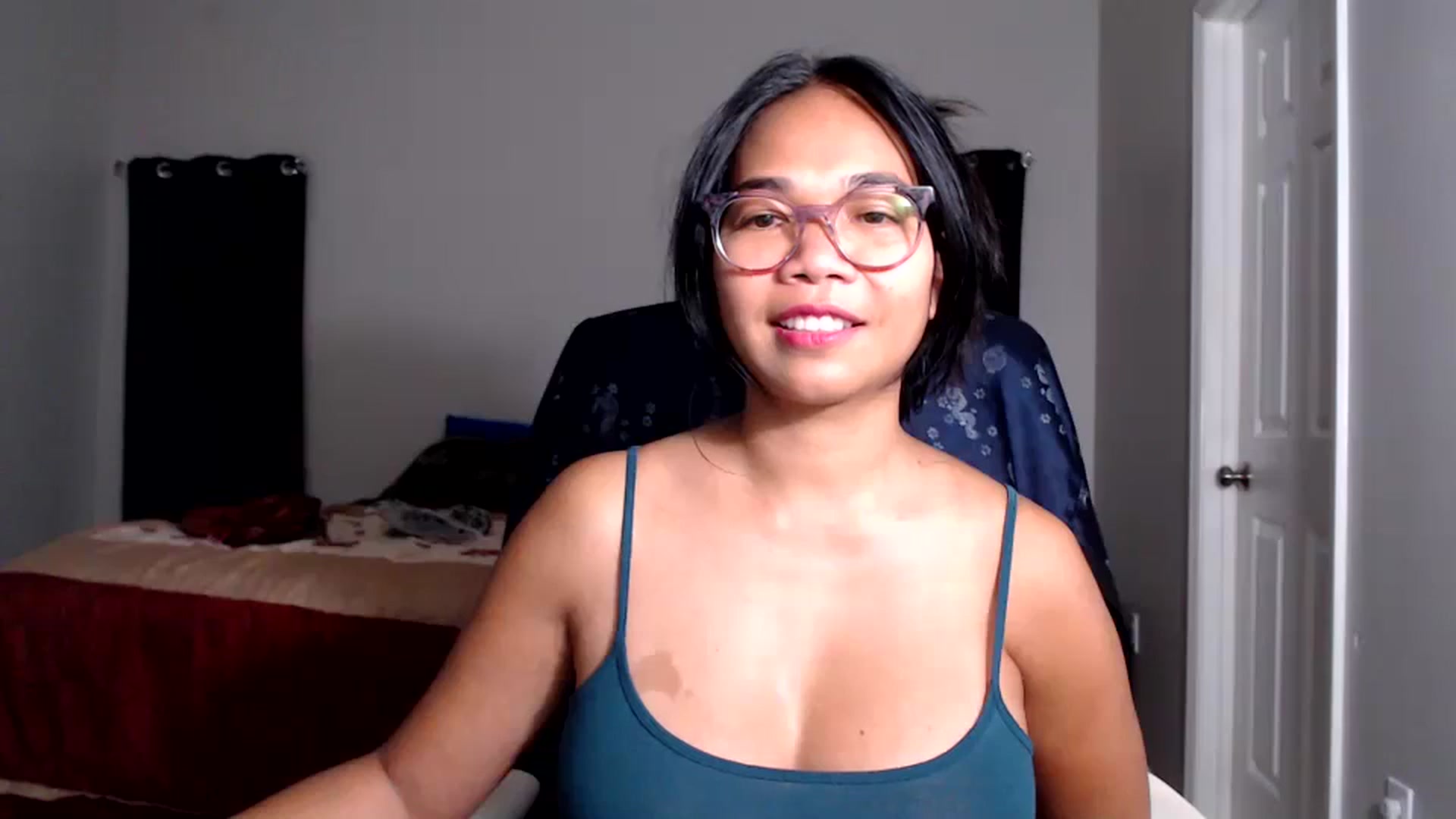 Gallery image thumbnail from Littlekai2025's myfreecams stream on, 07/07/2025, 03:55 image 15 of 20