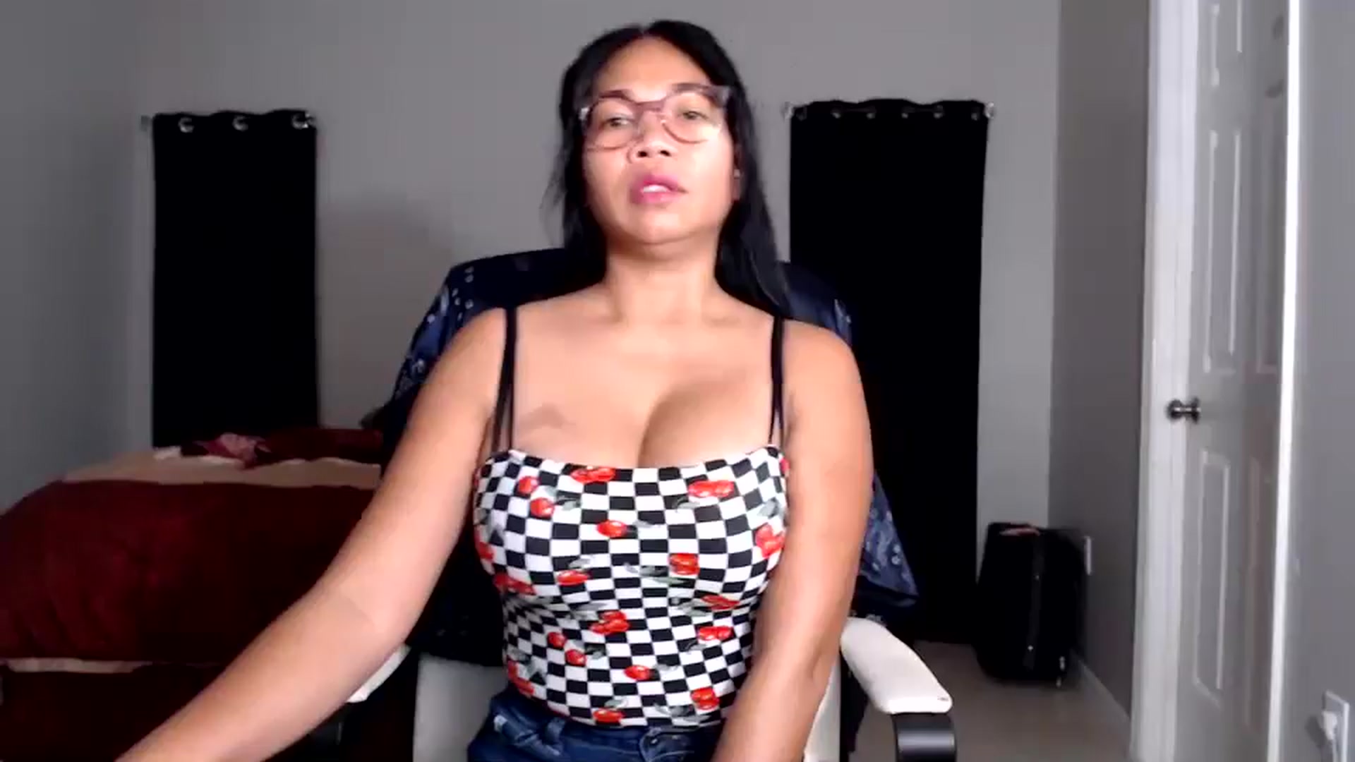 Gallery image thumbnail from Littlekai2025's myfreecams stream on, 07/08/2025, 03:31 image 7 of 20