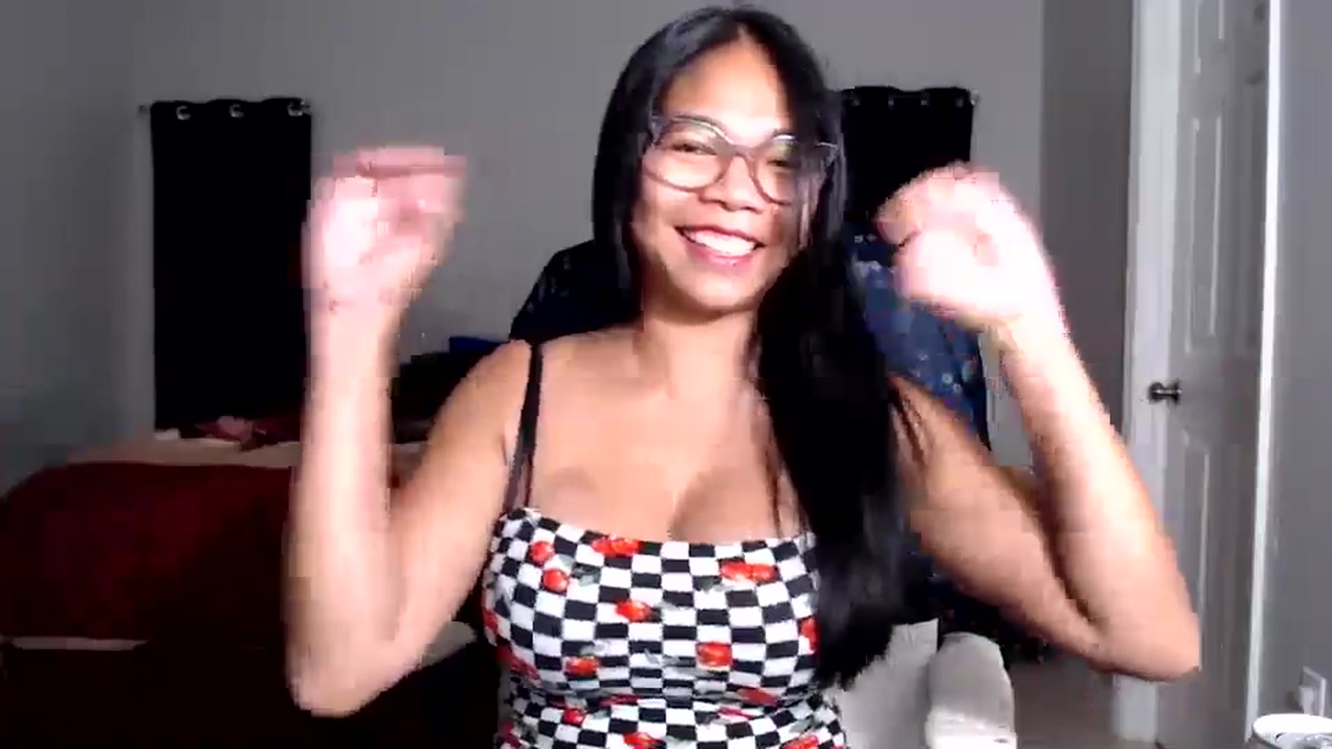 Gallery image thumbnail from Littlekai2025's myfreecams stream on, 07/08/2025, 03:31 image 14 of 20